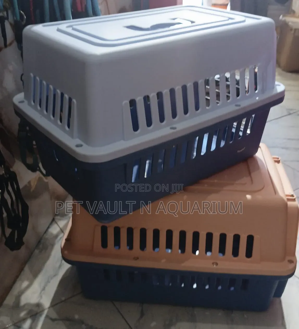 Flight Plastic Carrier