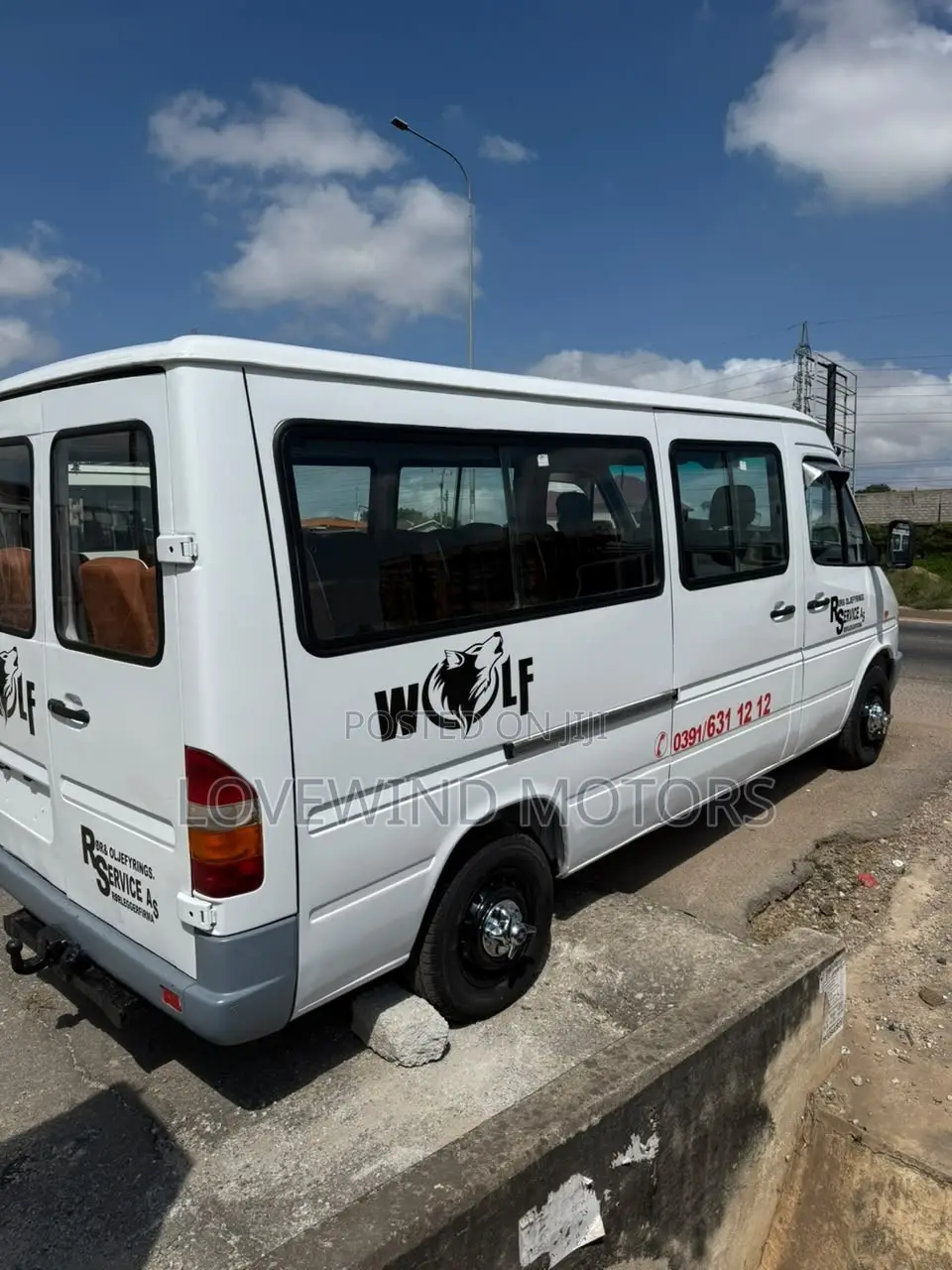 Mercedes-Benz Sprinter 2000 White