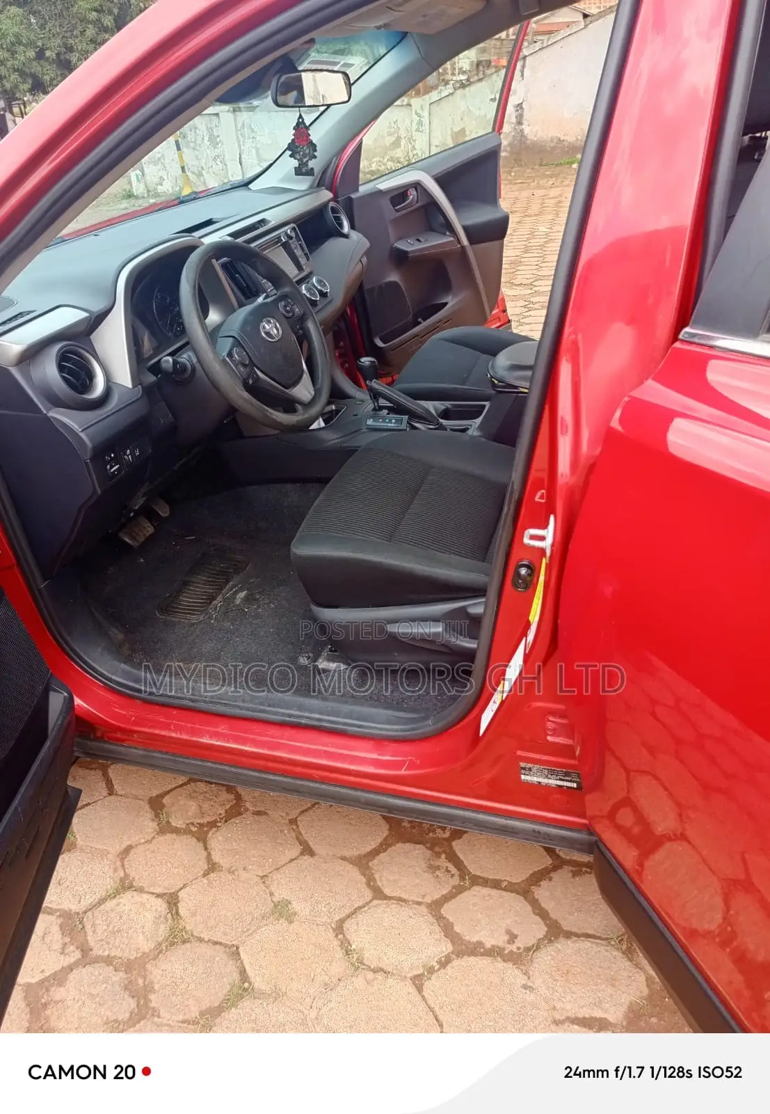 Toyota RAV4 LE AWD (2.5L 4cyl 6A) 2017 Red