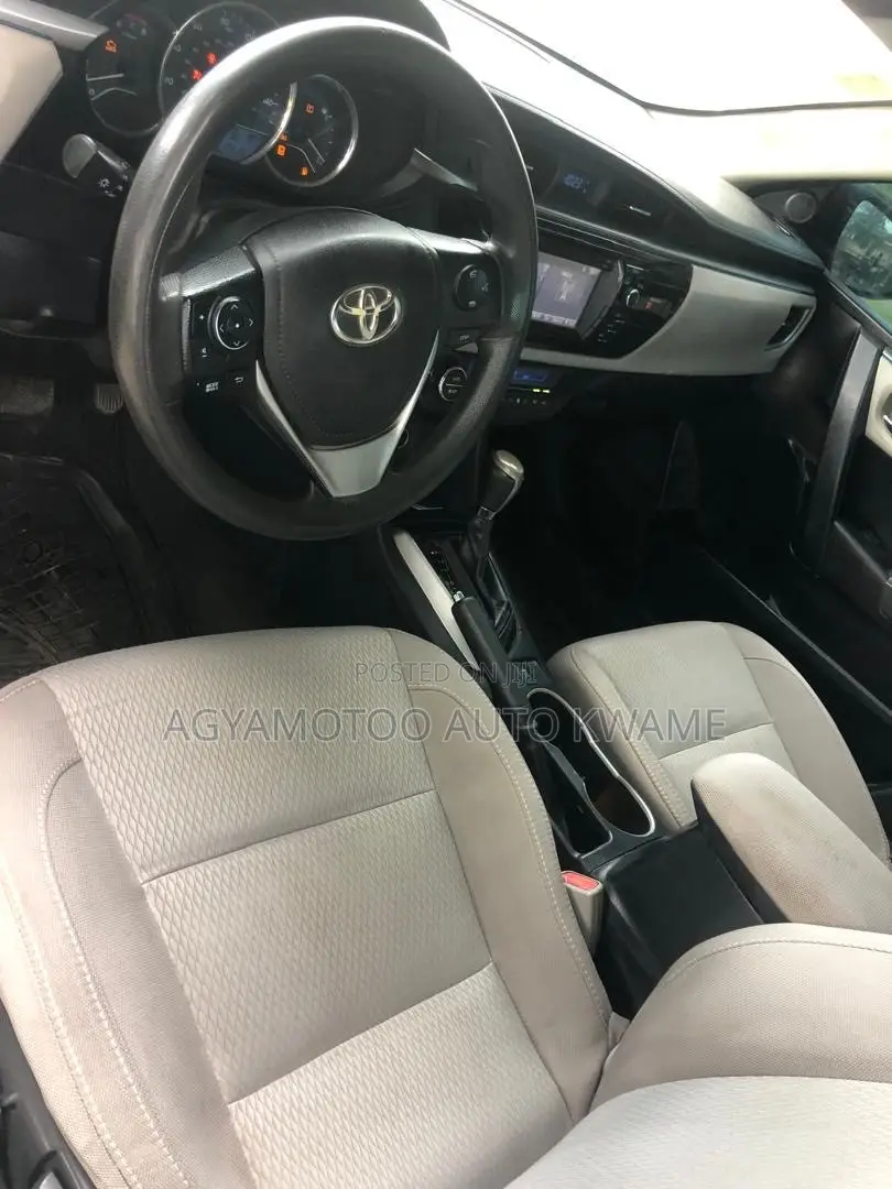 Toyota Corolla LE 4dr Sedan (1.8L 4cyl CVT) 2016 Gray