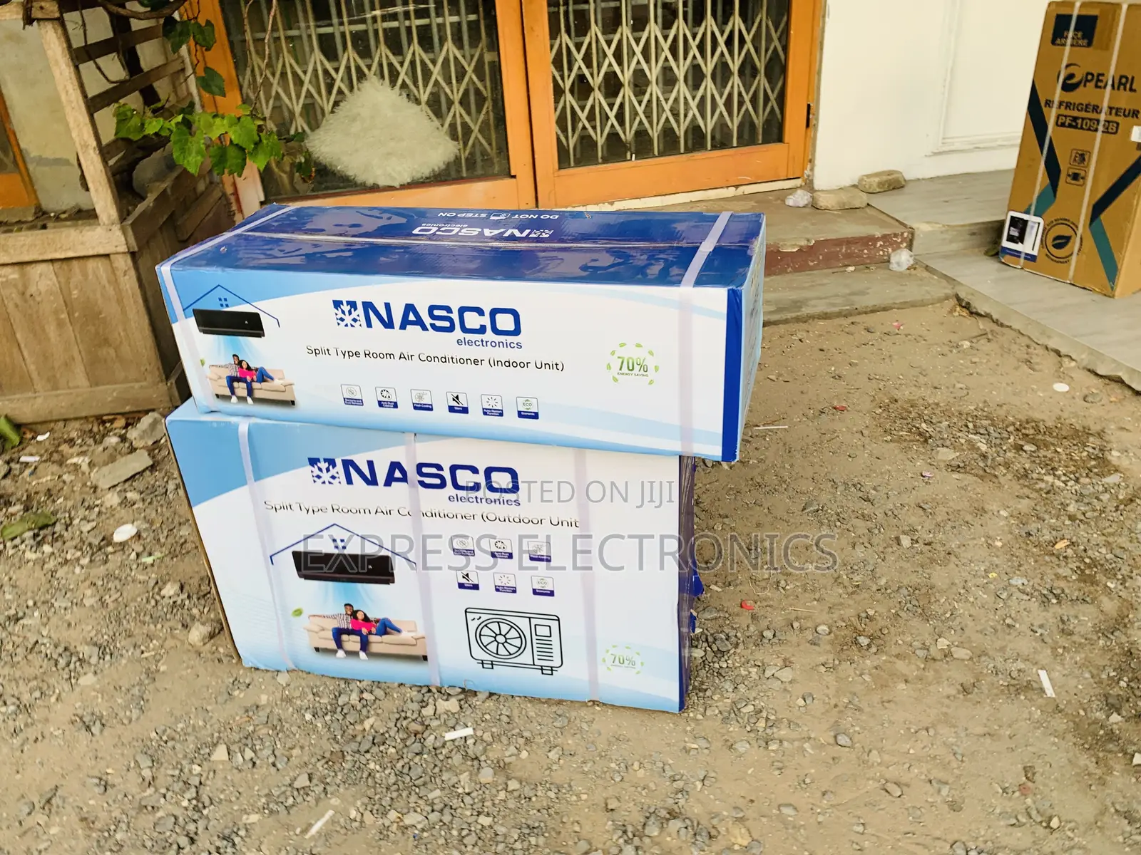 2.0hp Black Air Conditioner Split R410 Gas Nasco