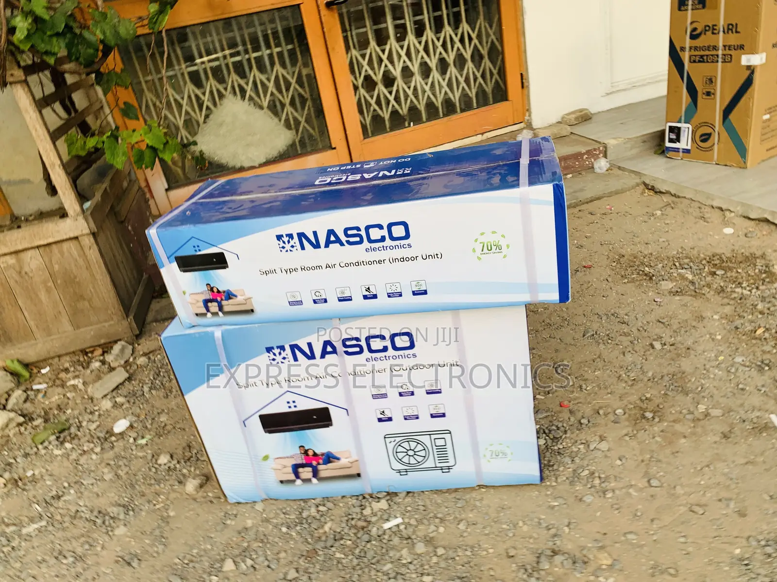 2.0hp Black Air Conditioner Split R410 Gas Nasco