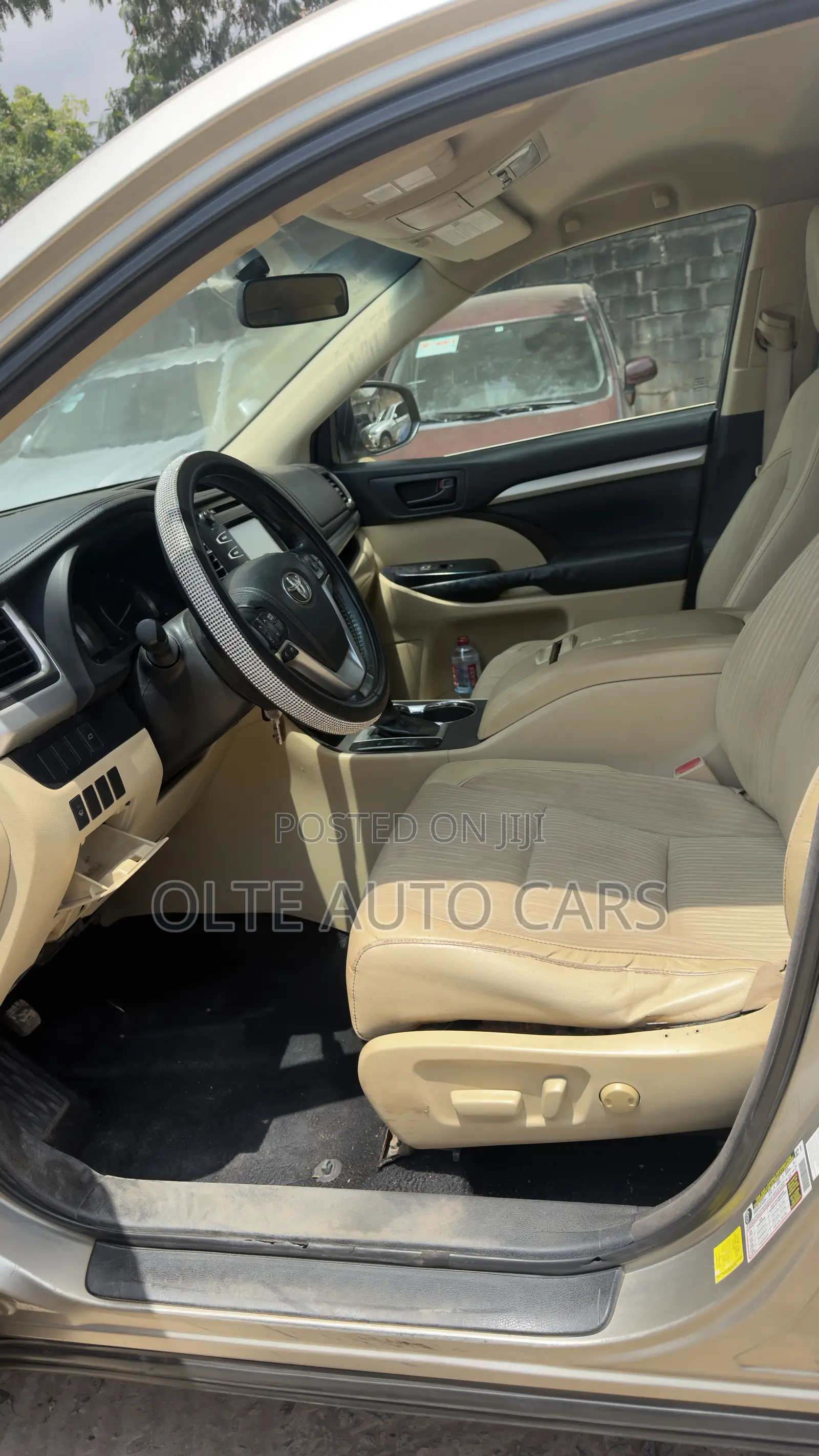 Toyota Highlander LE 4dr SUV (3.5L 6cyl 6A) 2014 Silver