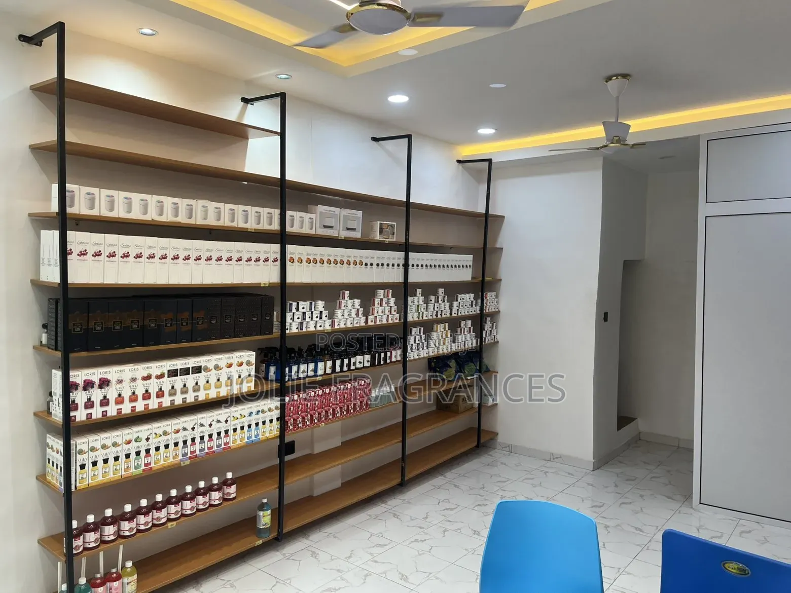 Female Sales Representative Needed Urgently
