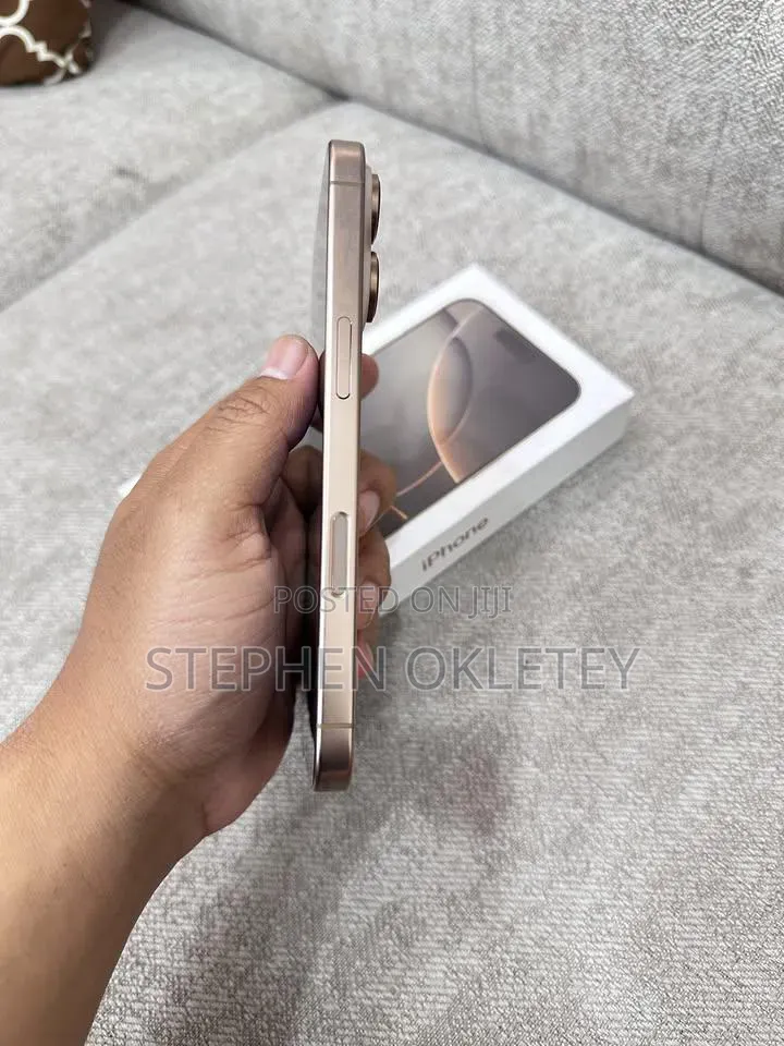 New Apple iPhone 16 Pro Max 256 GB Gold