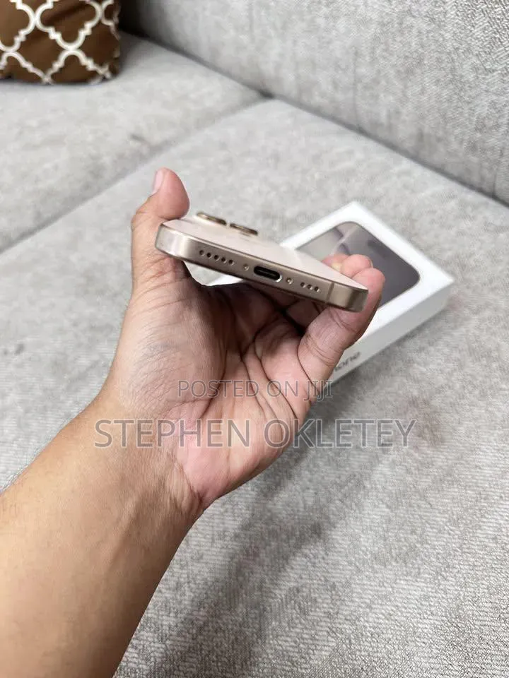 New Apple iPhone 16 Pro Max 256 GB Gold
