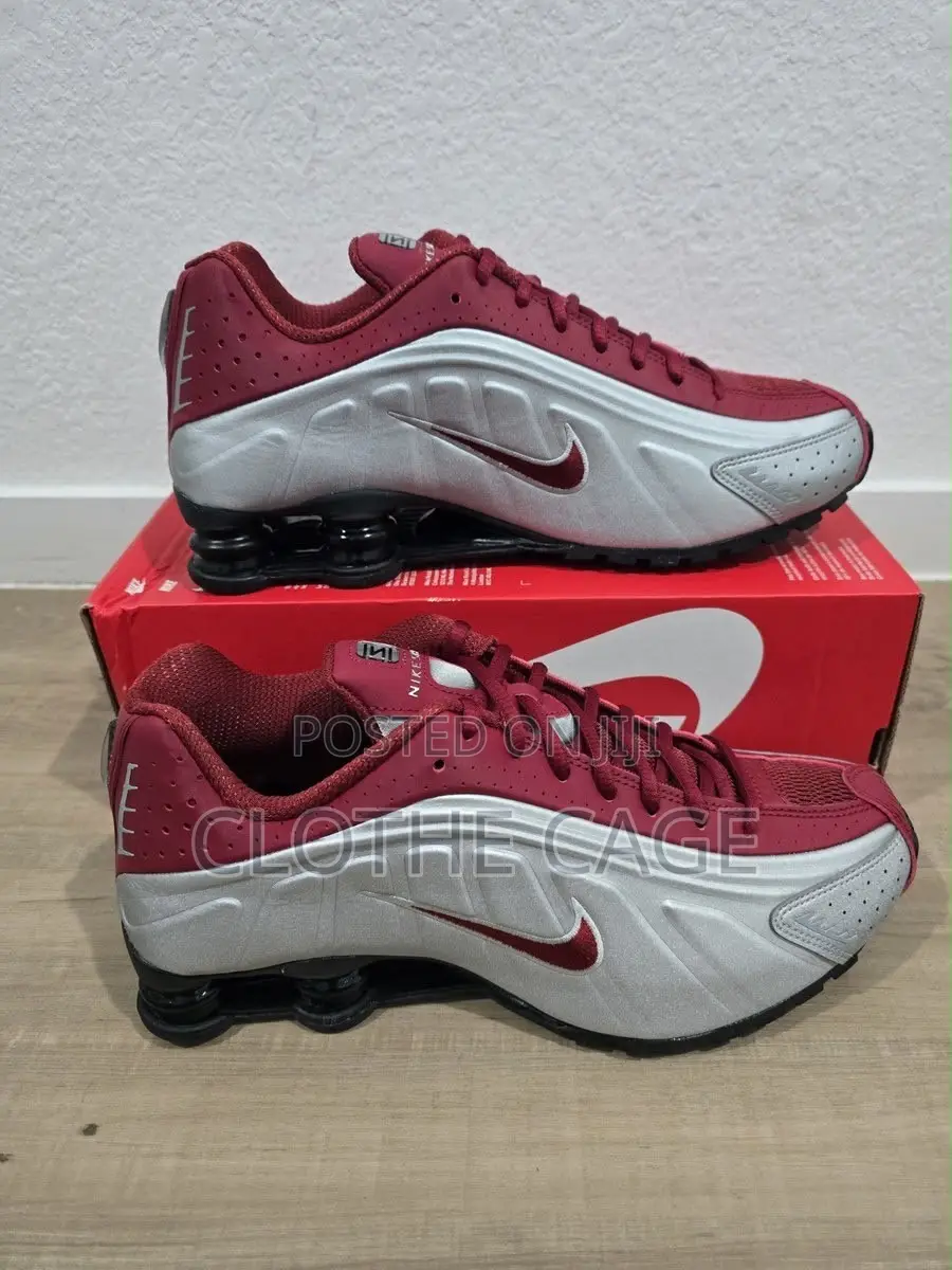 Nike Shox R4