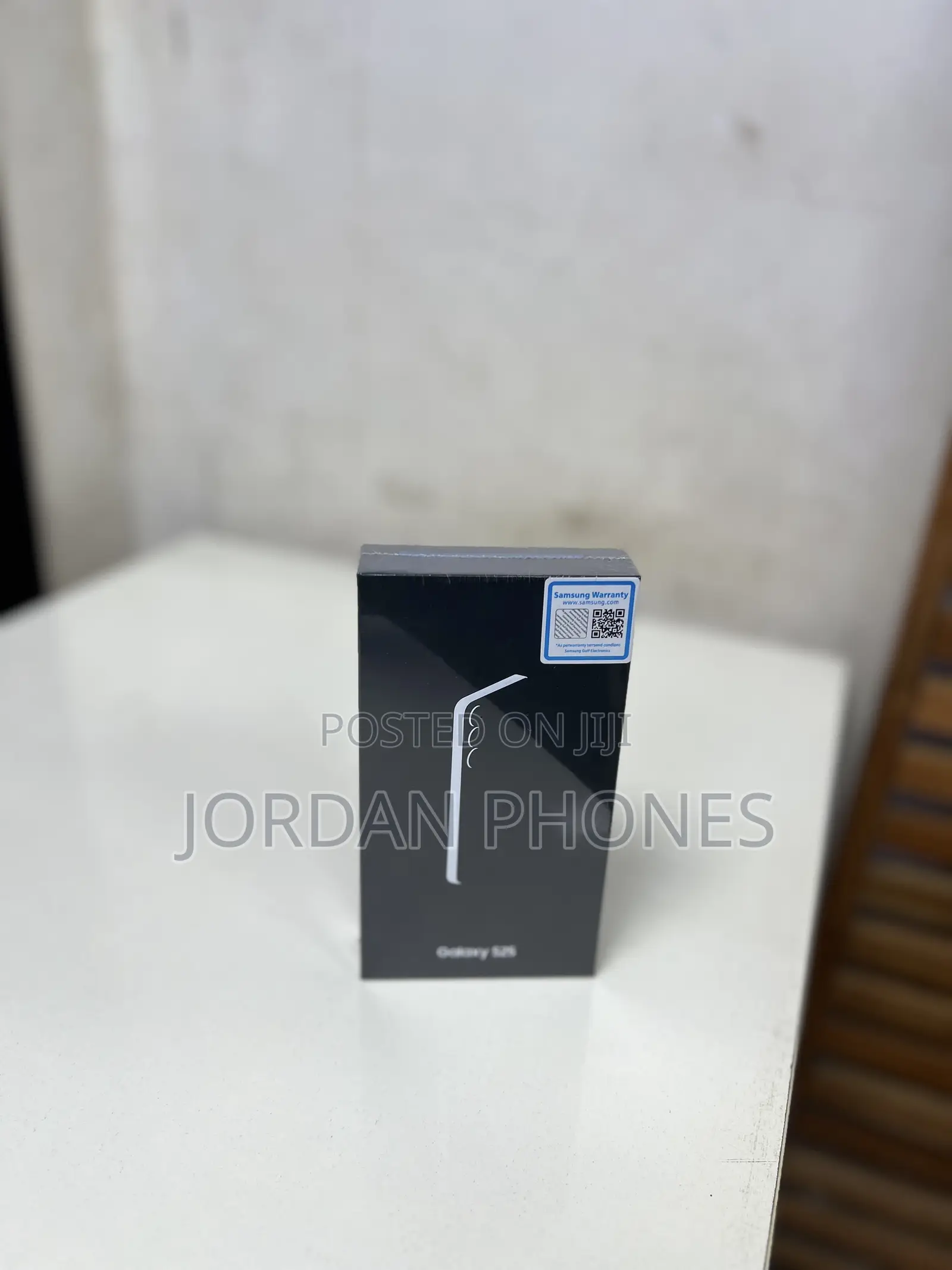 New Samsung Galaxy S25 256 GB Silver