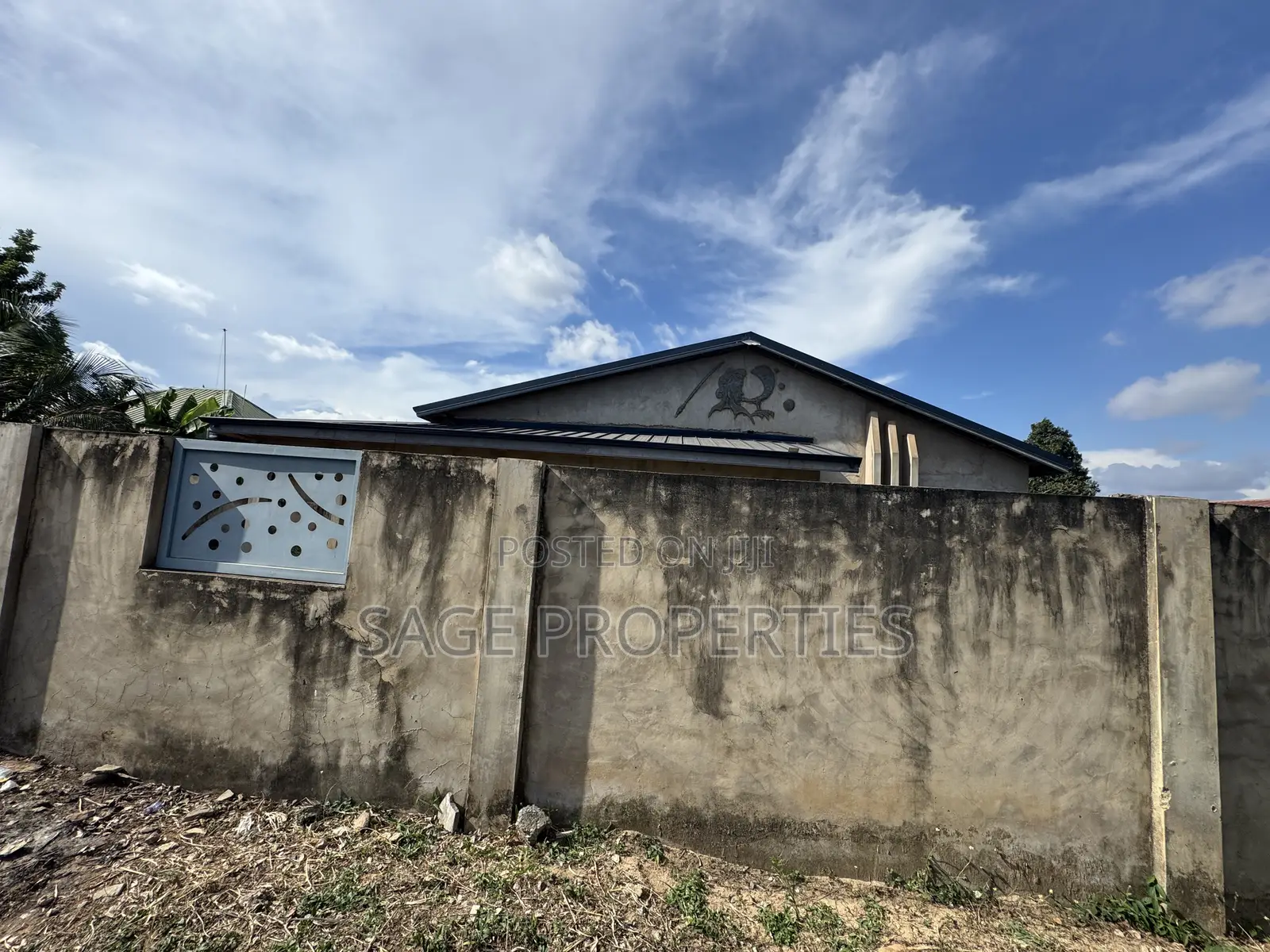 5bdrm House in Police Station for sale