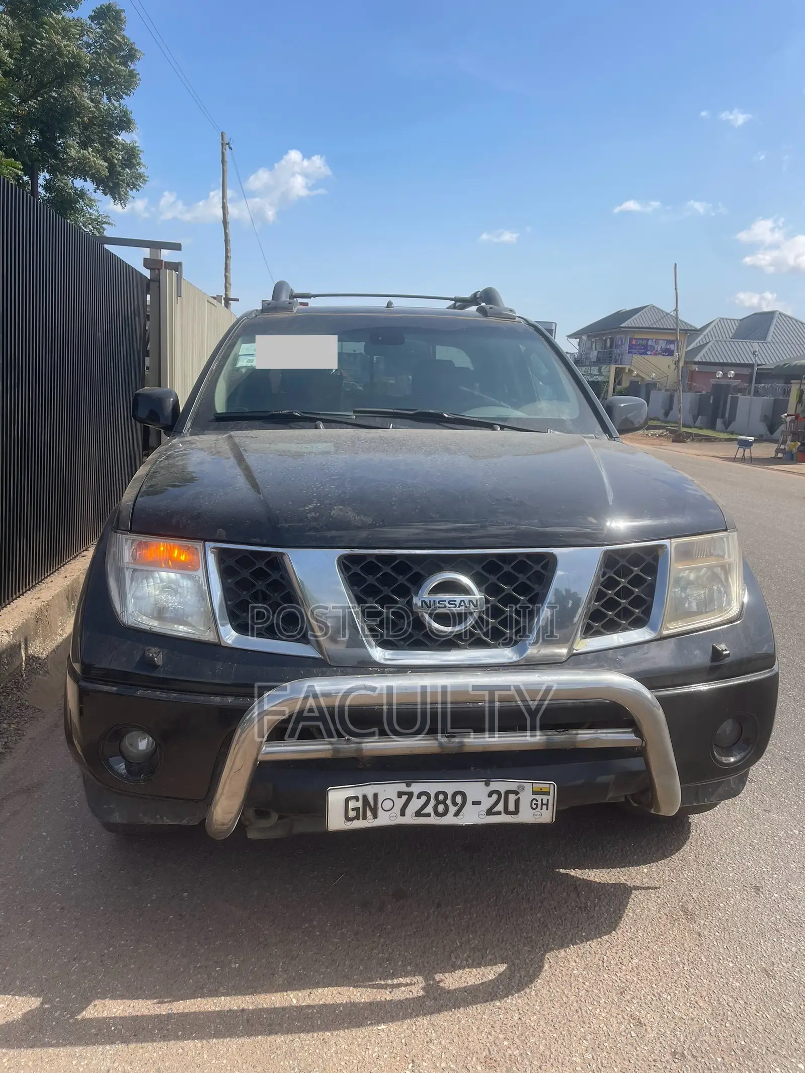 Nissan Navara 2014 Black