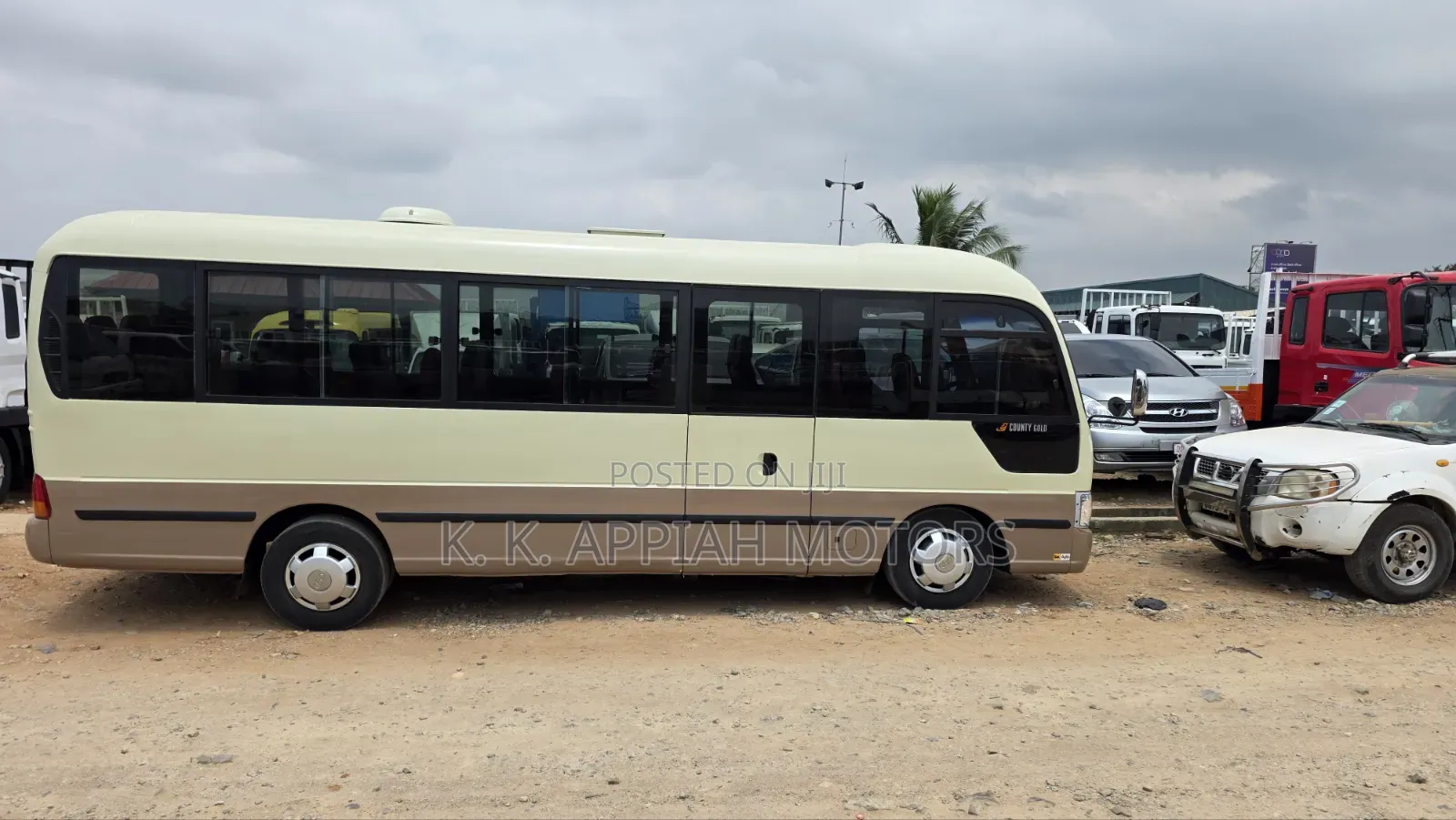 Hyundai County 2016 Grey