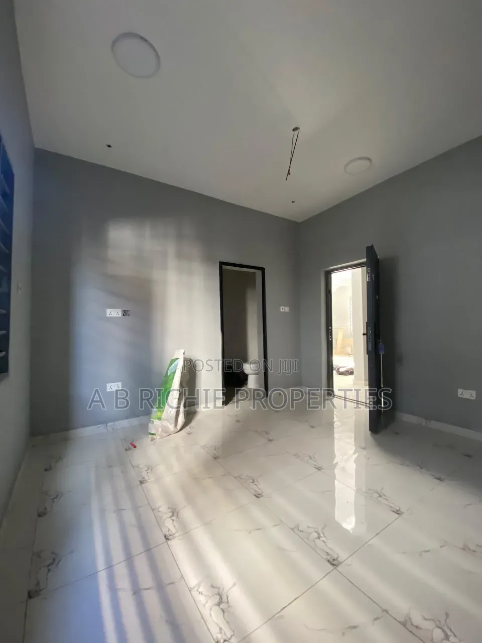 4bdrm House in Ab Richie Properties, Baatsona Total for rent