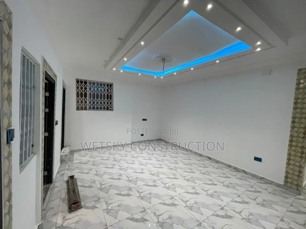 1bdrm Apartment in Awoshie Anyaa Deeper, Market for rent