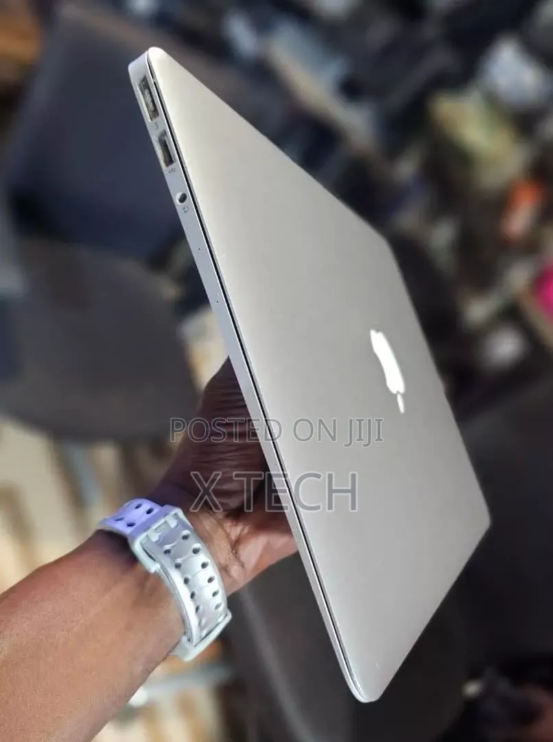 Laptop Apple MacBook Air 8GB Intel Core i5 SSD 256GB