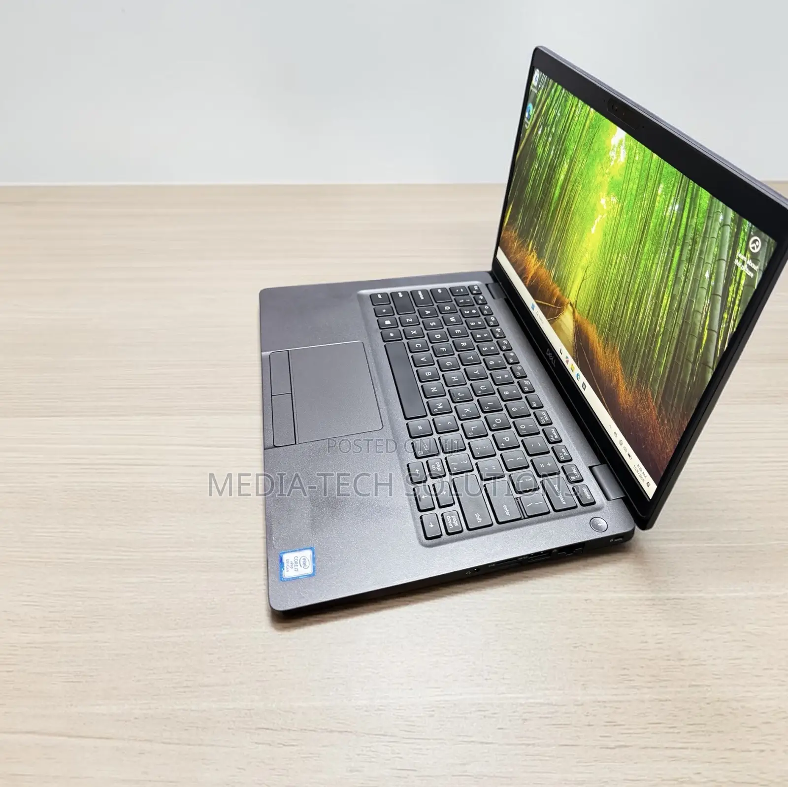 Laptop Dell Latitude 5300 8GB Intel Core i7 SSD 256GB