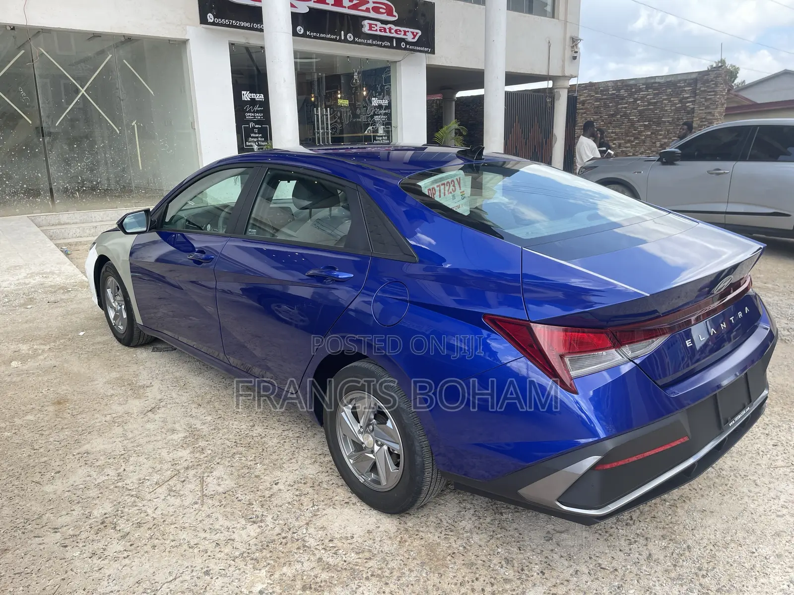 Hyundai Elantra Limited 2024 Blue