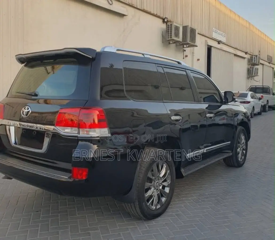 Toyota Land Cruiser 2016 Black