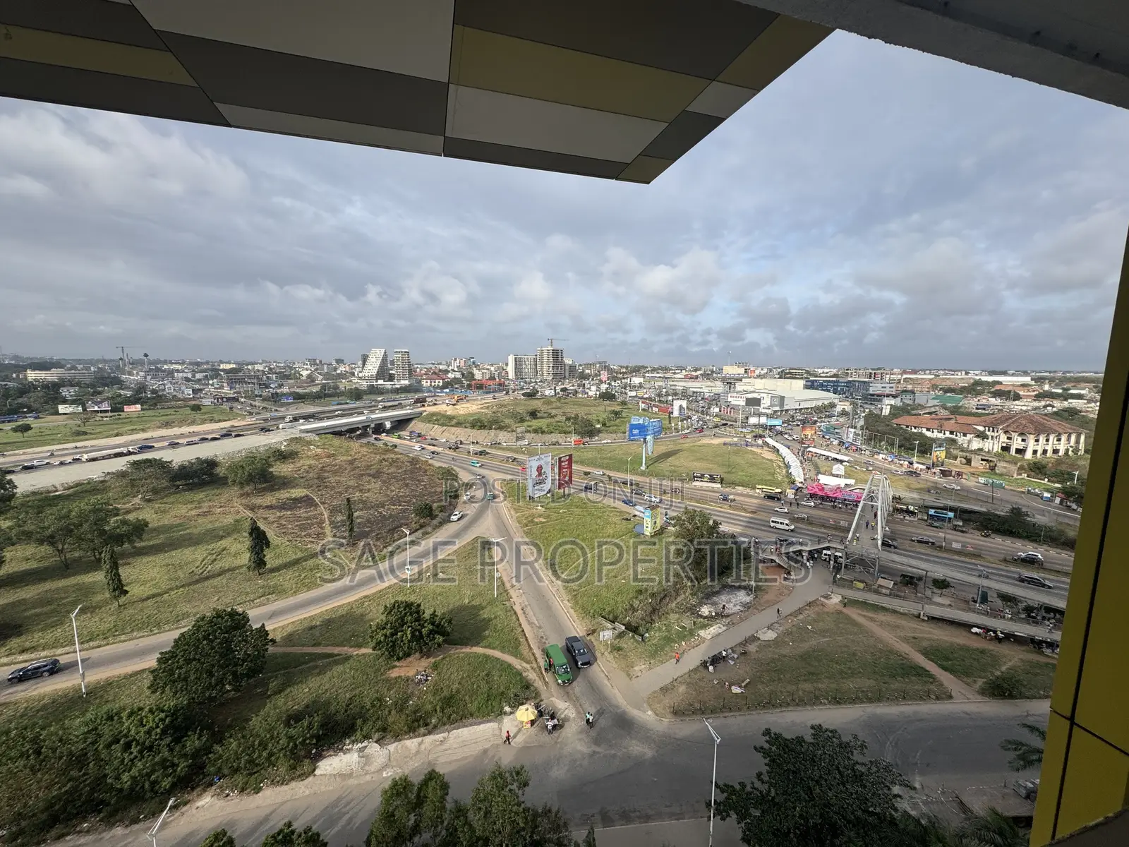 Furnished 4bdrm Penthouse in Airport Residential Area for rent