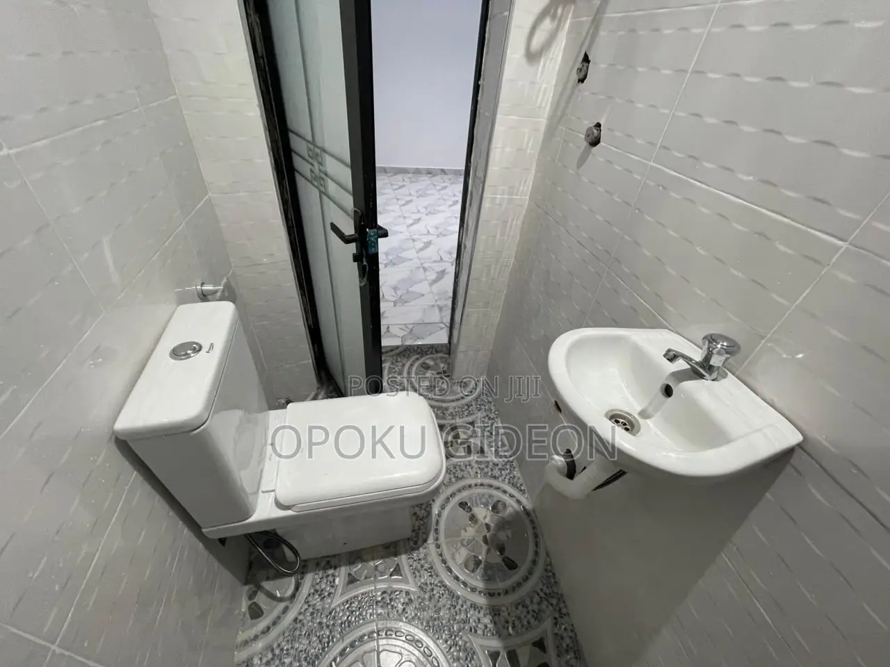 1bdrm Apartment in Awoshie, Last Stop for rent