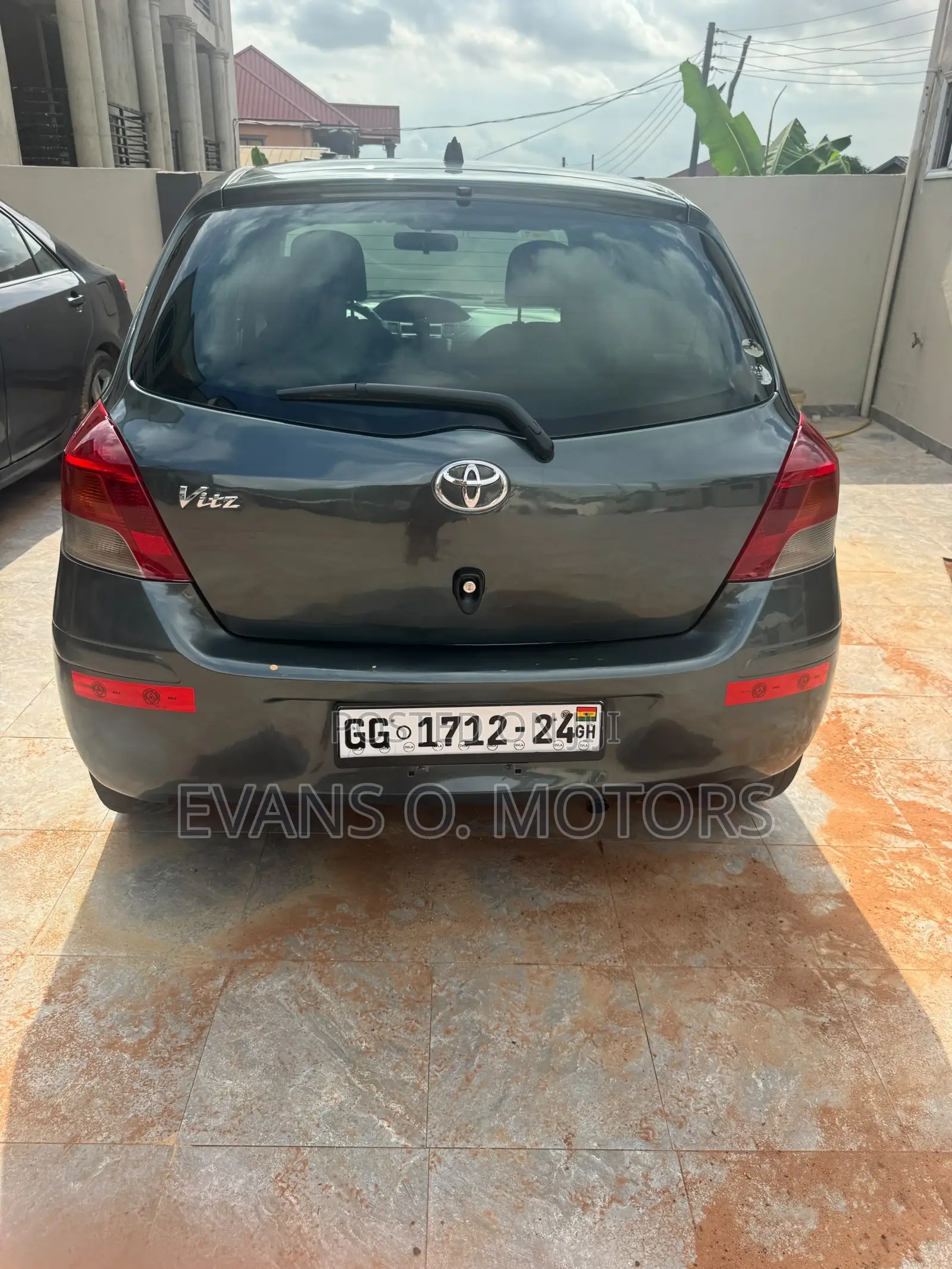Toyota Vitz 2010 Gray