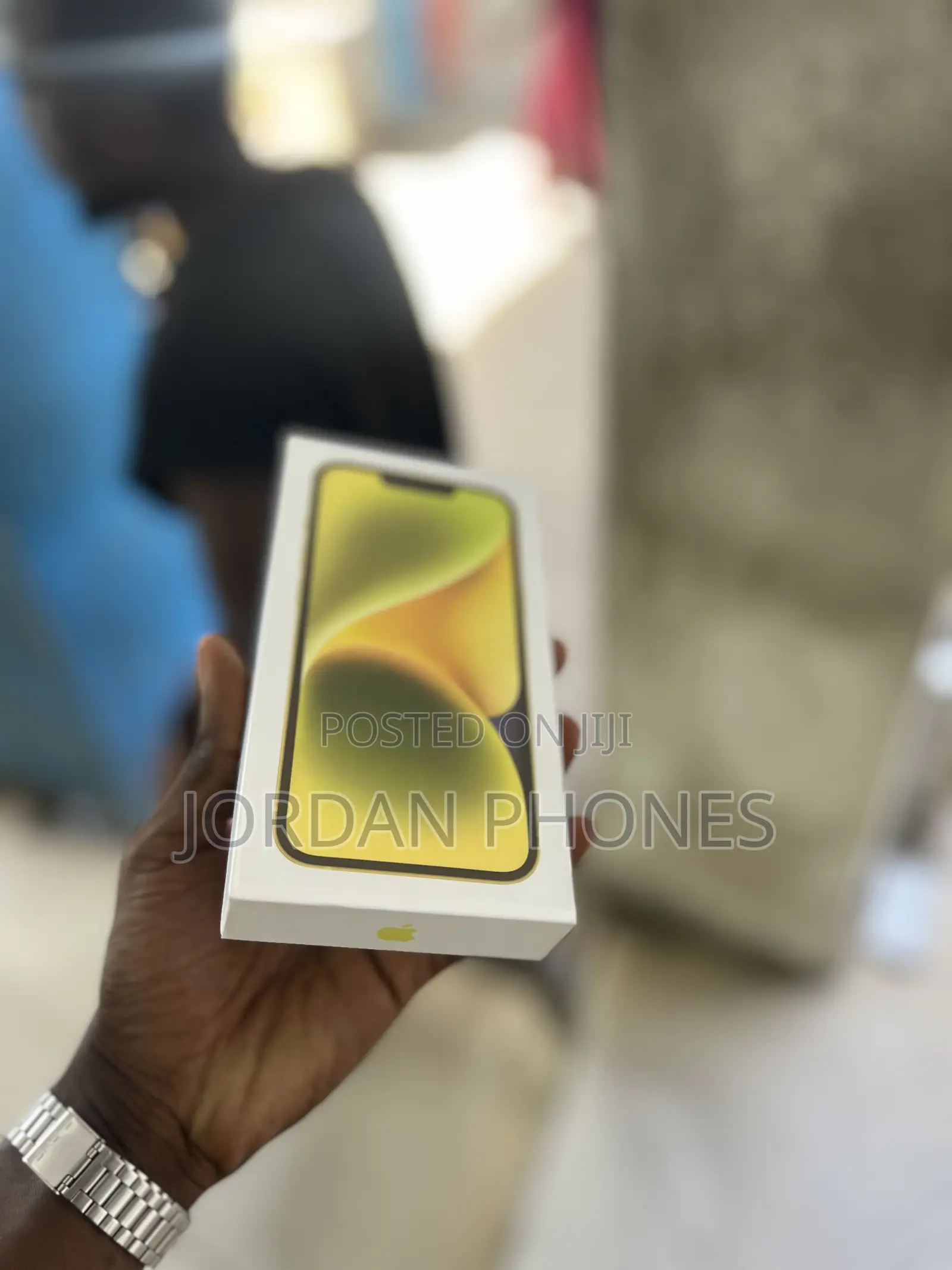 New Apple iPhone 14 128 GB Yellow