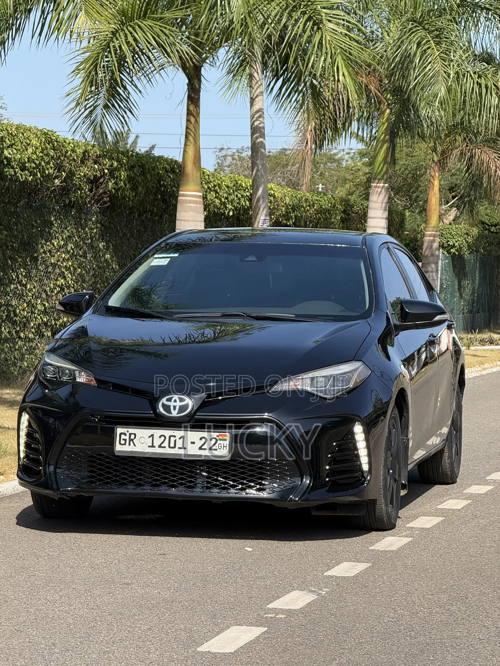 Toyota Corolla SE (1.8L 4cyl 6M) 2018 Black