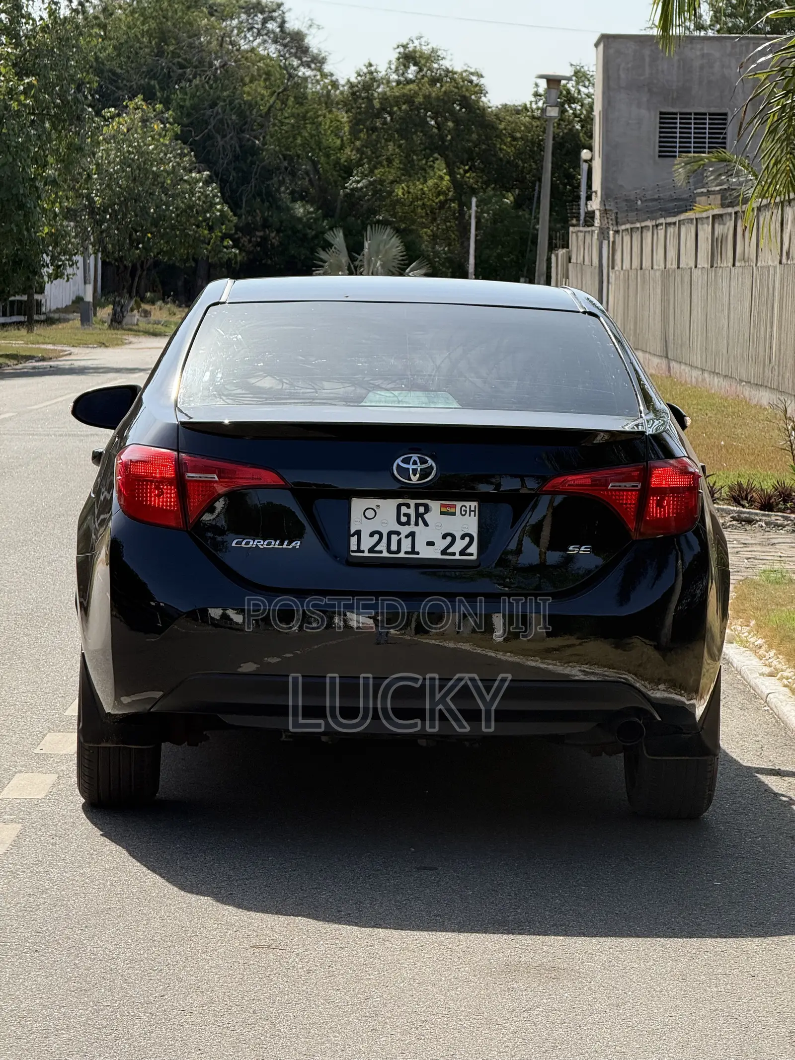 Toyota Corolla SE (1.8L 4cyl 6M) 2018 Black