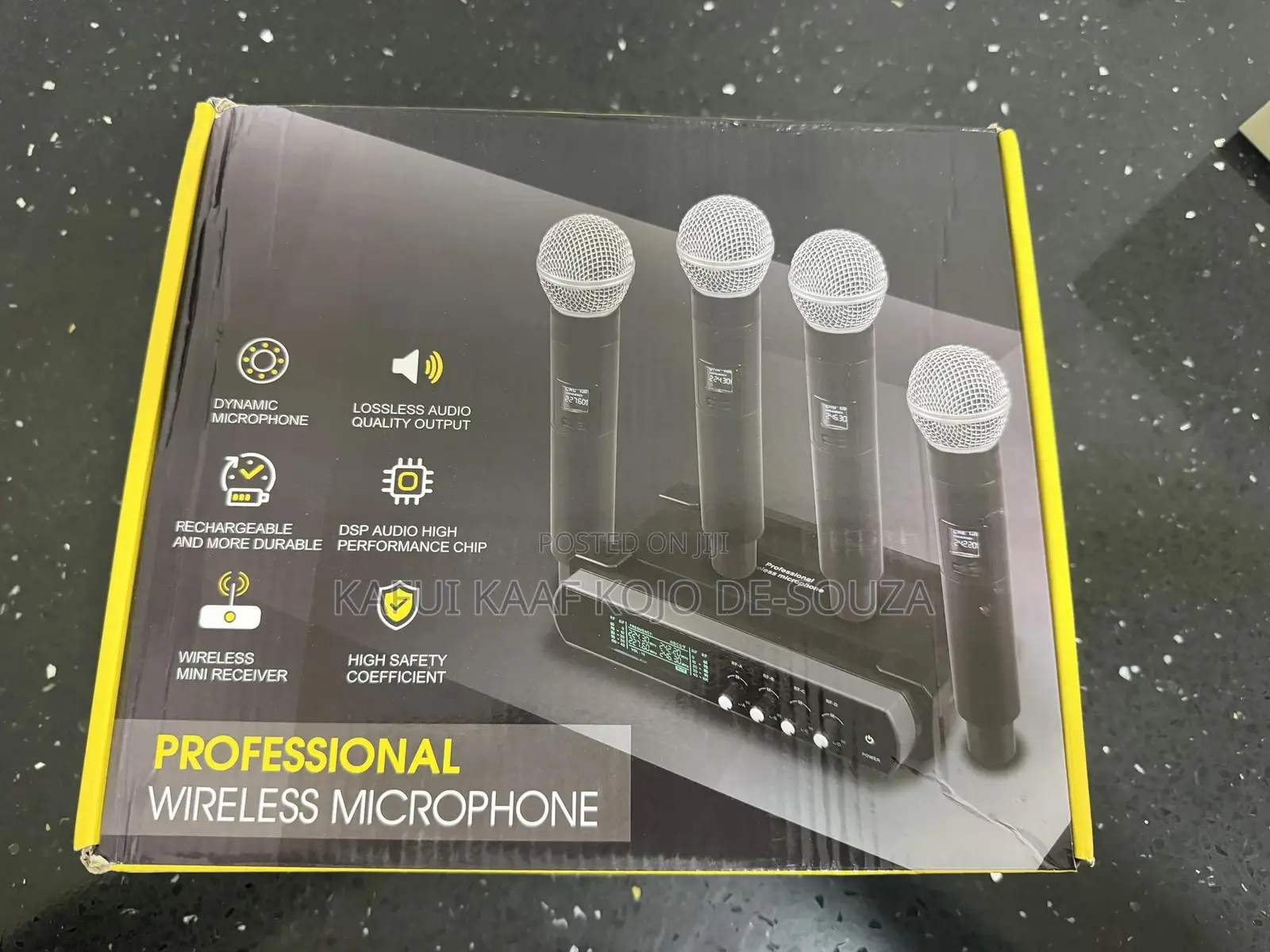 Wireless Microphones 4-in-1