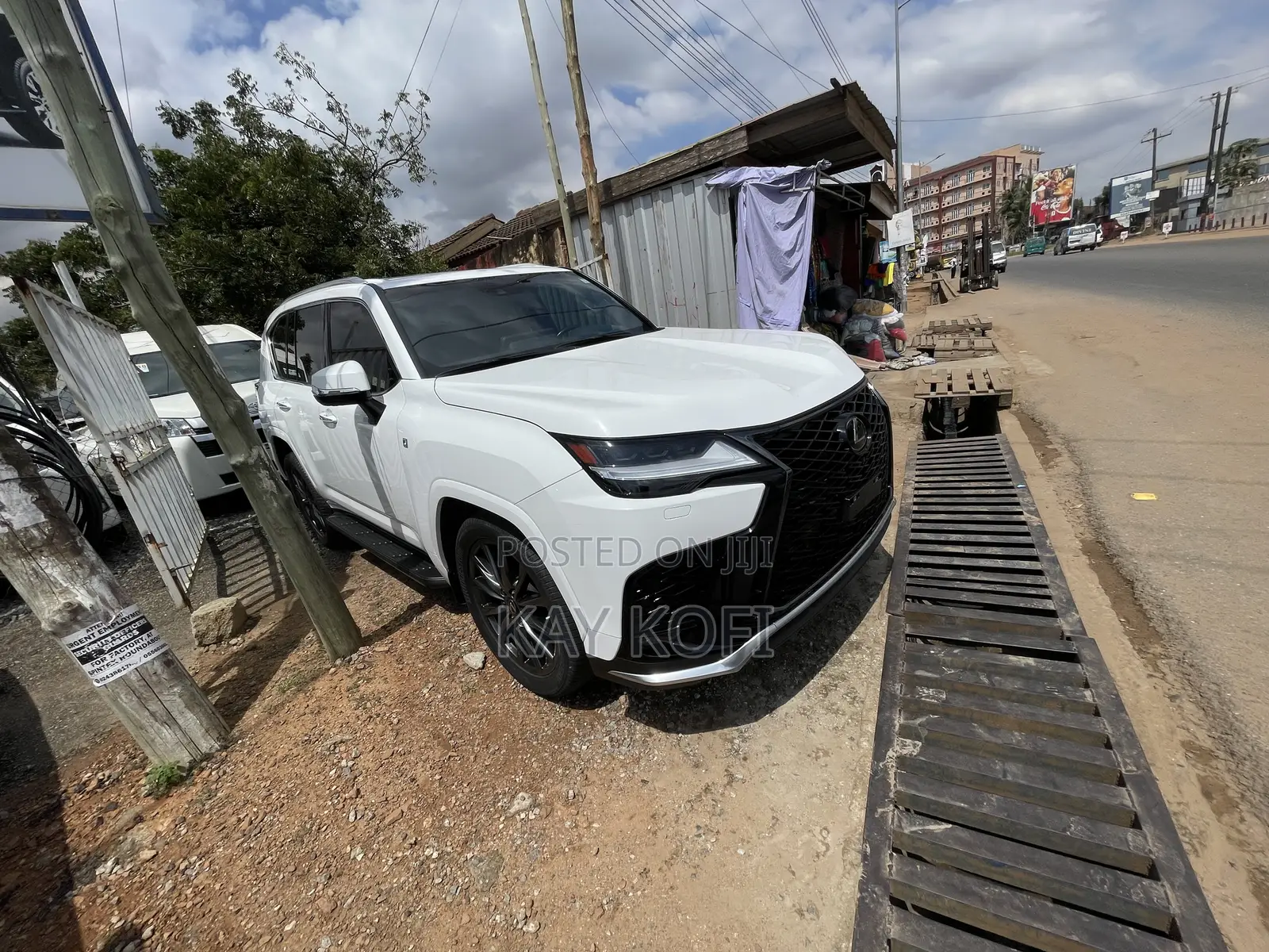 Lexus LX 600 2023 White