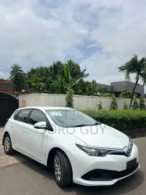 Toyota Corolla 2019 White