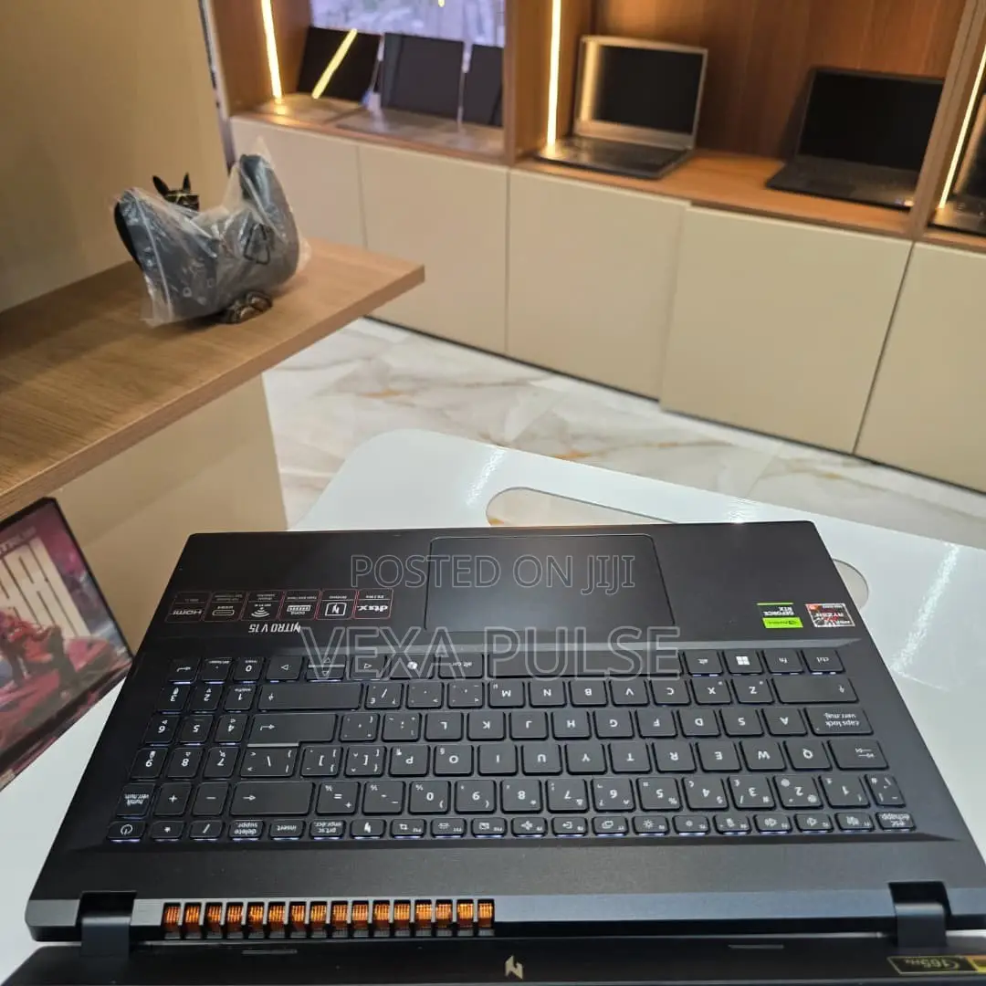 Laptop Acer Nitro V 15 8GB AMD Ryzen 5 SSD 512GB