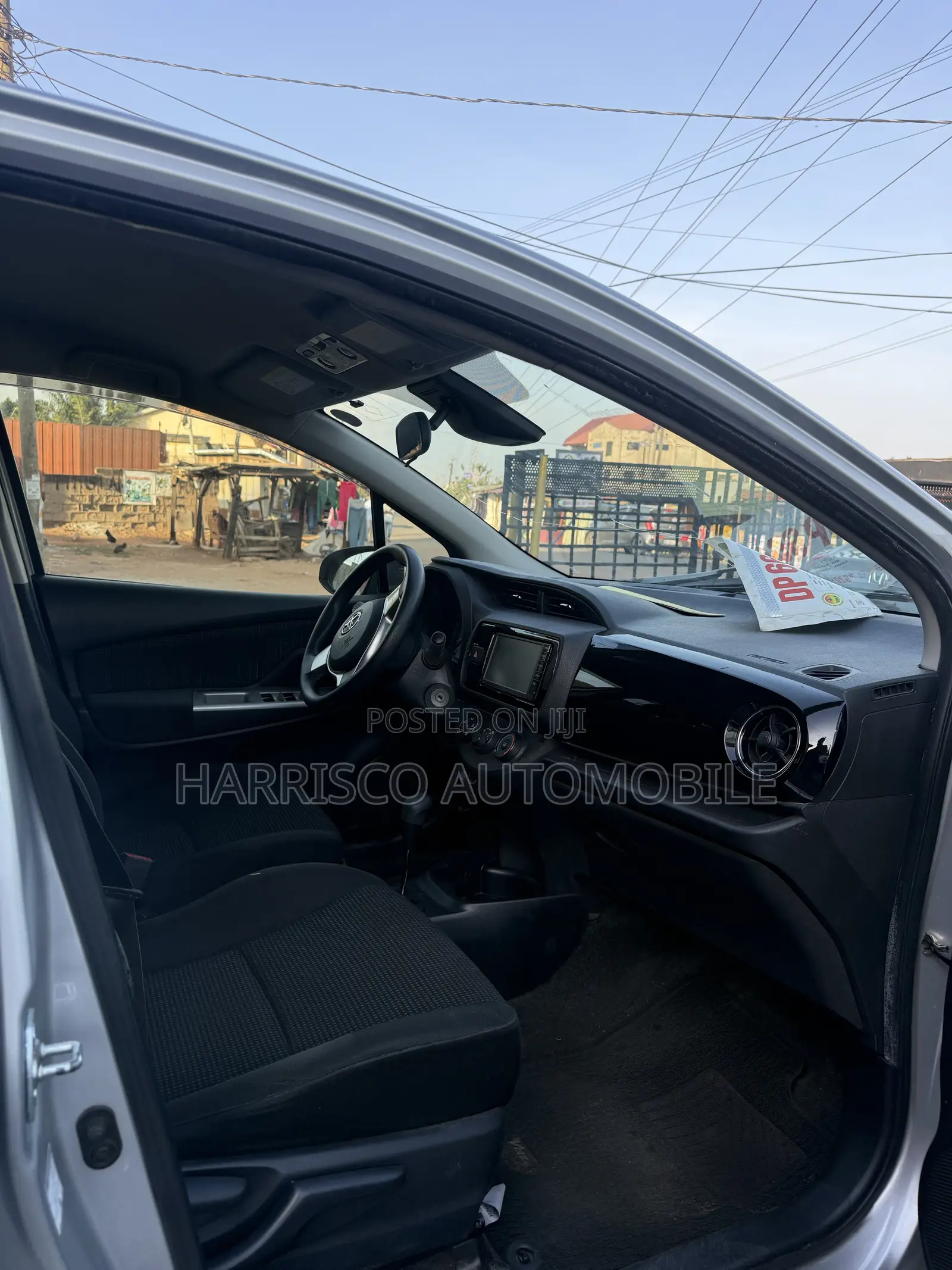 Toyota Vitz 1.0 FWD 3dr 2015 Silver
