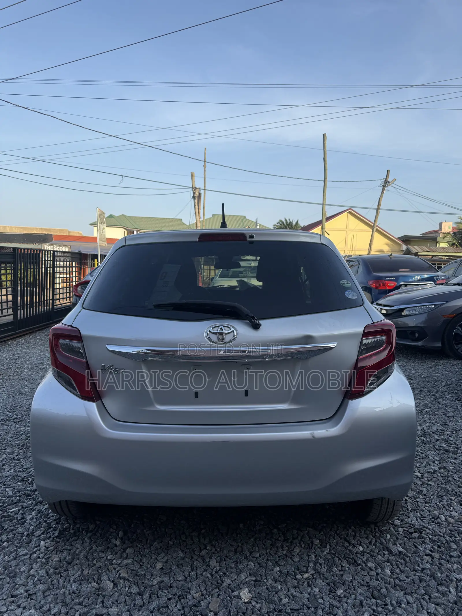 Toyota Vitz 1.0 FWD 3dr 2015 Silver