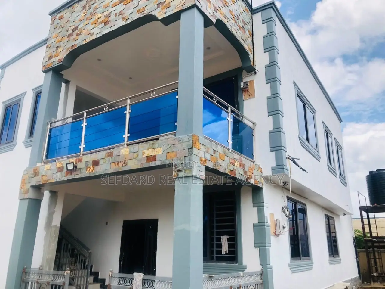 4bdrm House in Sefdard Properties, Amasaman for sale