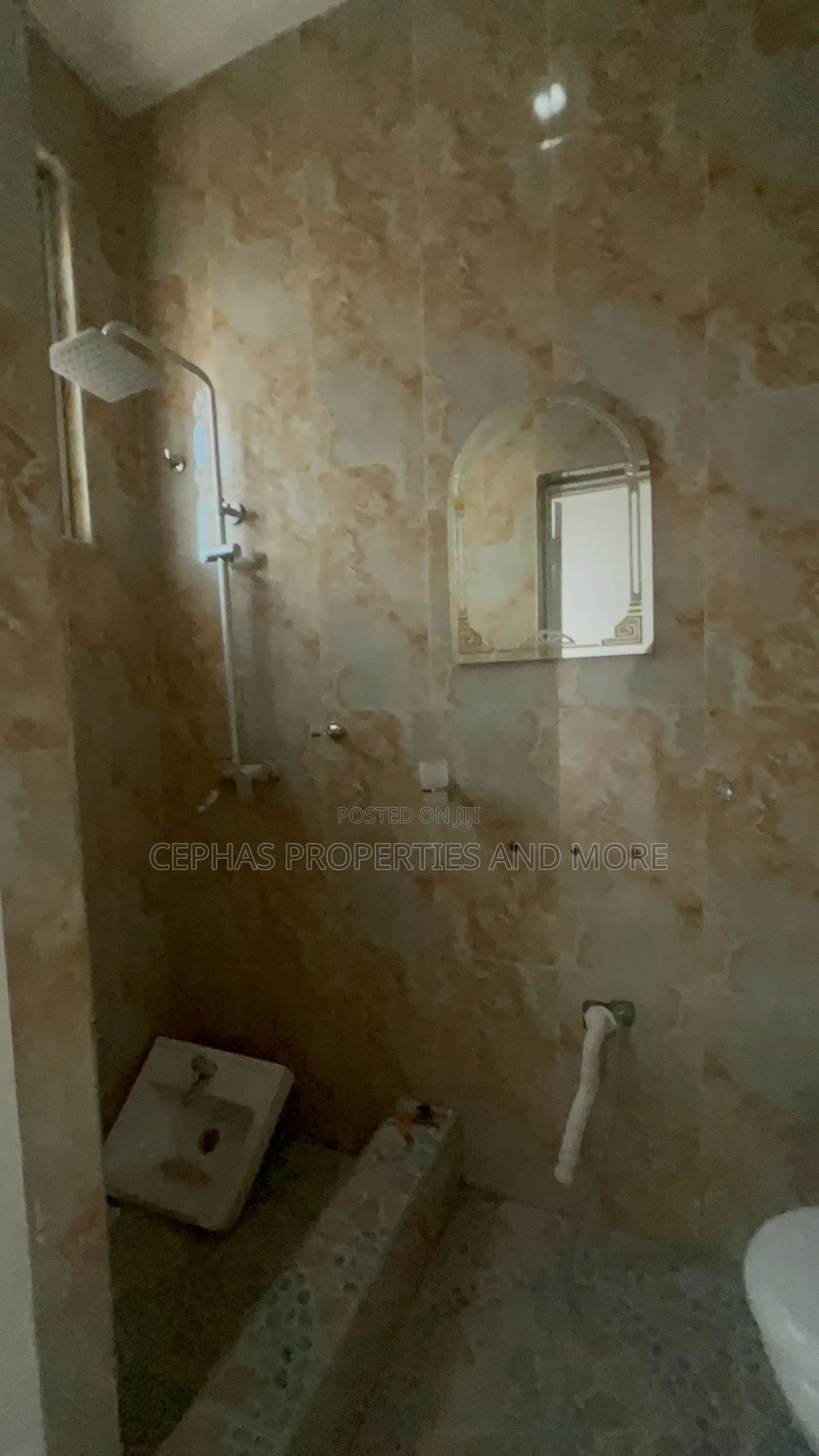 2bdrm Apartment in Ashomang Estate for rent