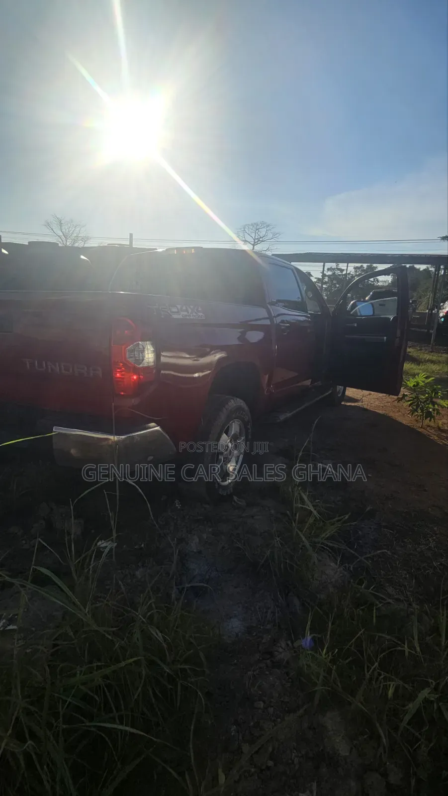 Toyota Tundra Limited 5.7L V8 4x4 Double Cab 6.6 ft. box 145.7 in. WB