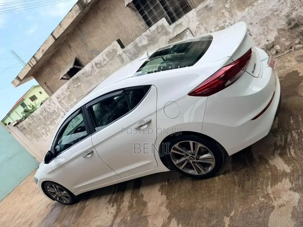 Hyundai Elantra 2017 White