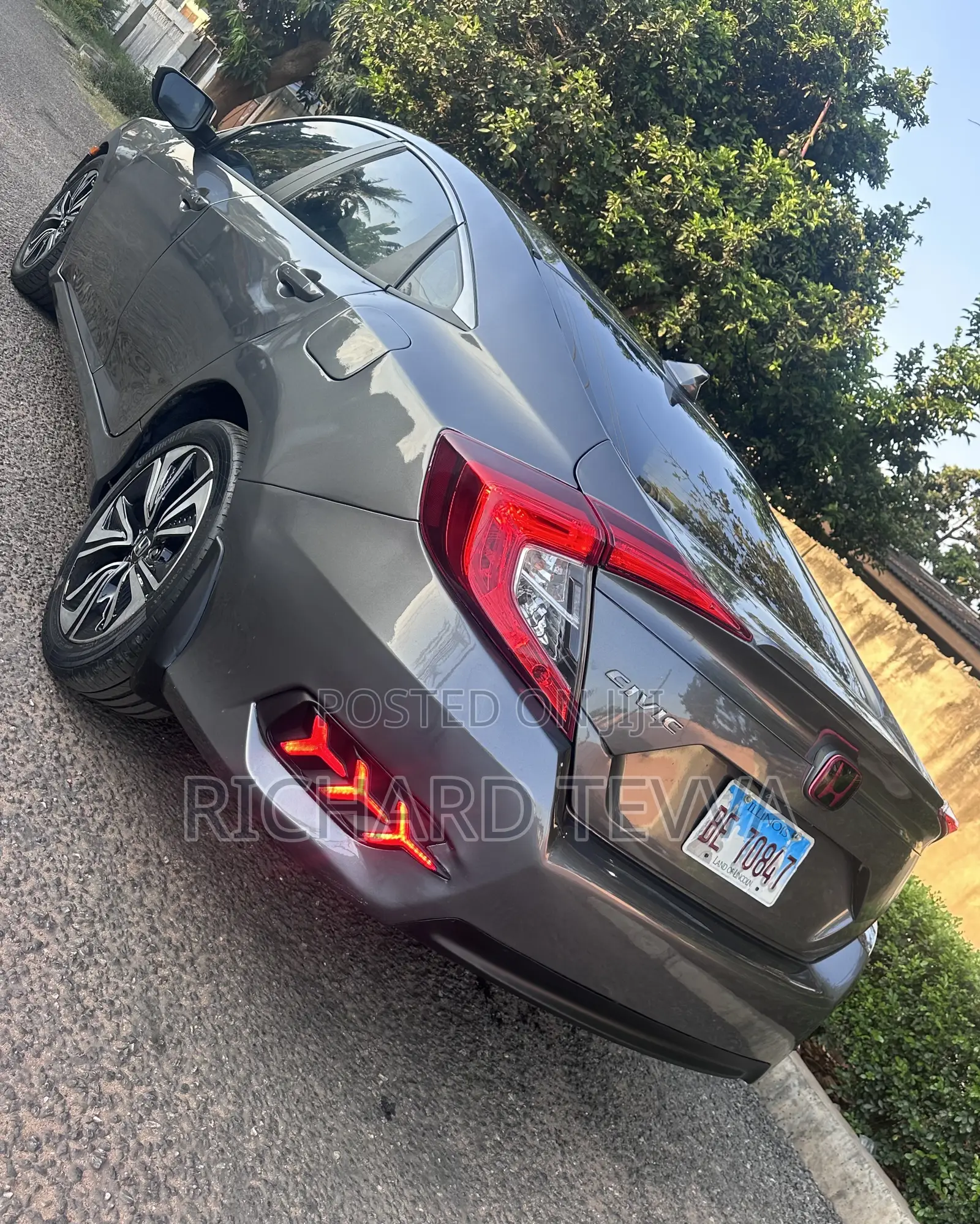 Honda Civic EX-T 4dr Sedan (1.5L 4cyl) 2017 Gray