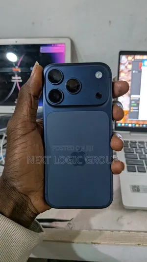 New Apple iPhone 17 Pro 256 GB Blue