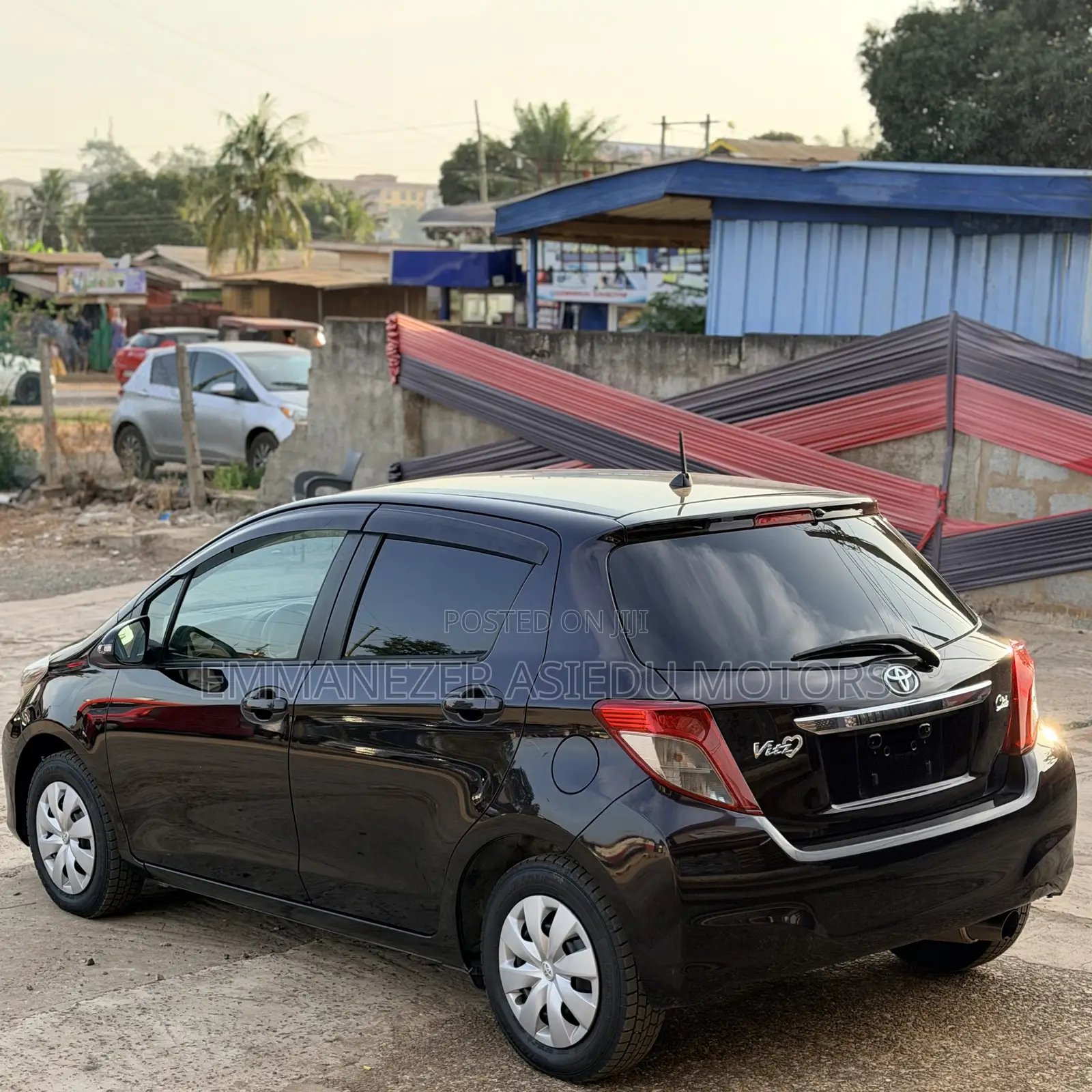Toyota Vitz 1.3 FWD 5dr 2013 Purple