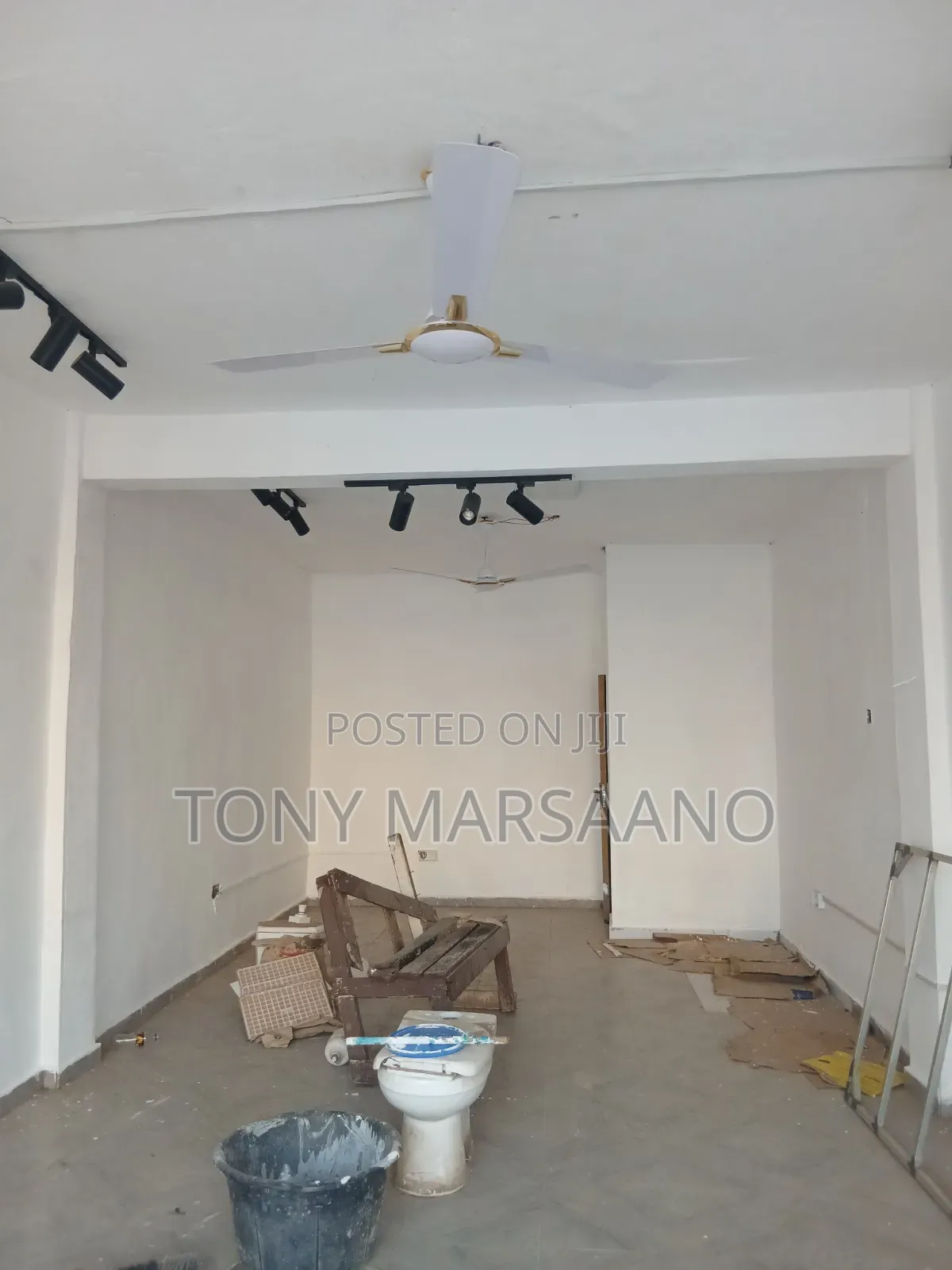 Shop for Rent at Northlegon