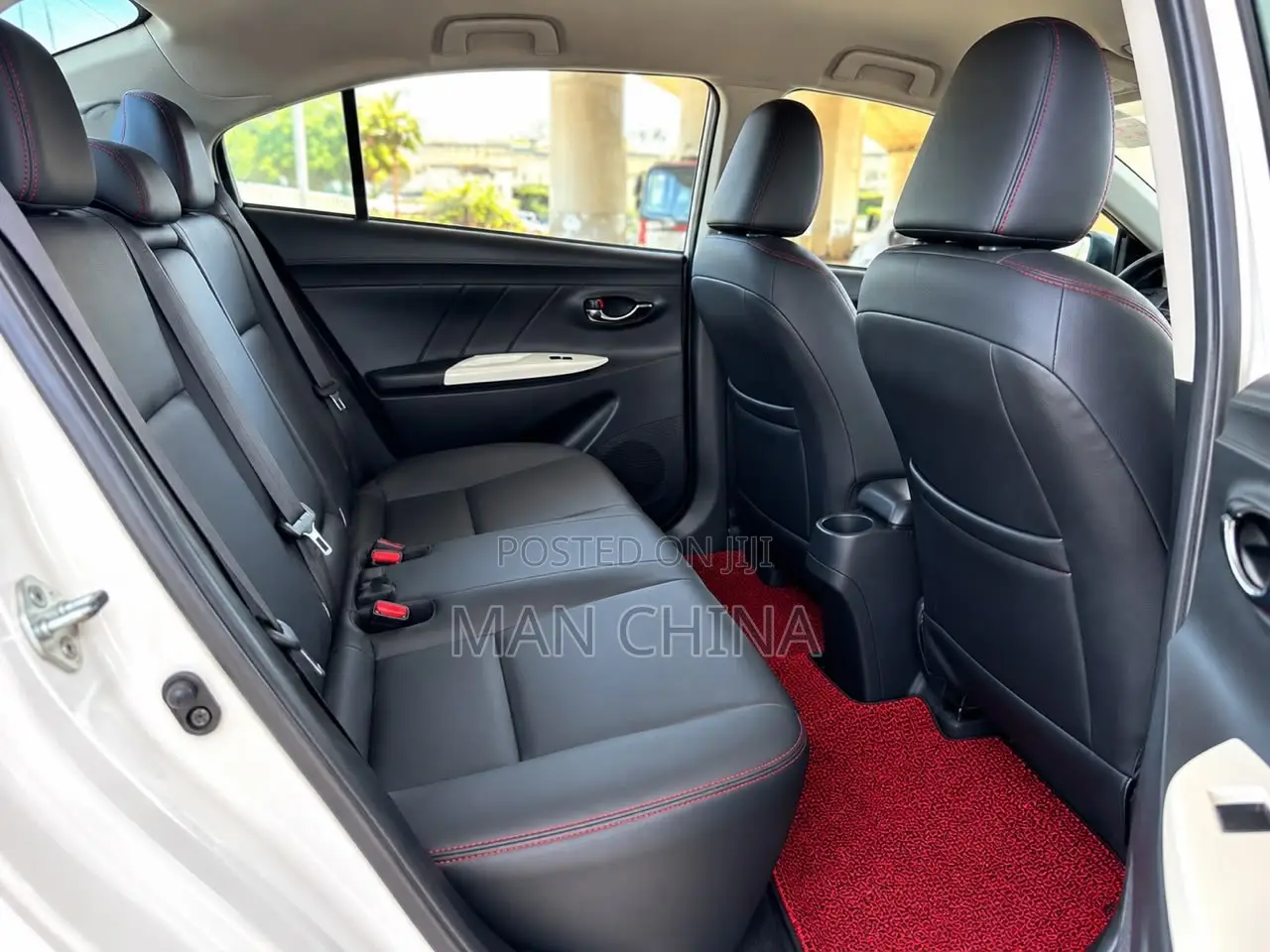 Toyota Yaris L Hatchback 3dr 2015 White