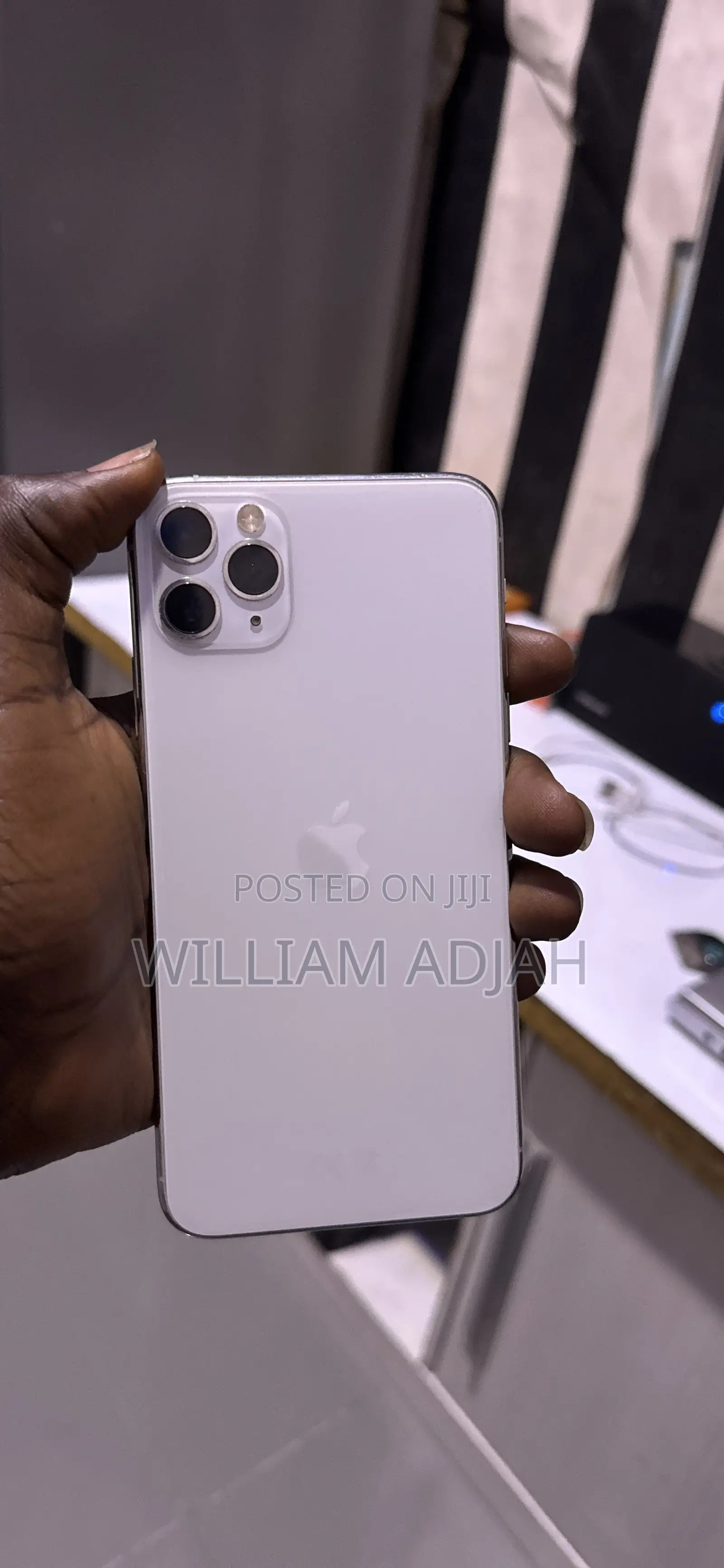 Apple iPhone 11 Pro Max 64 GB White