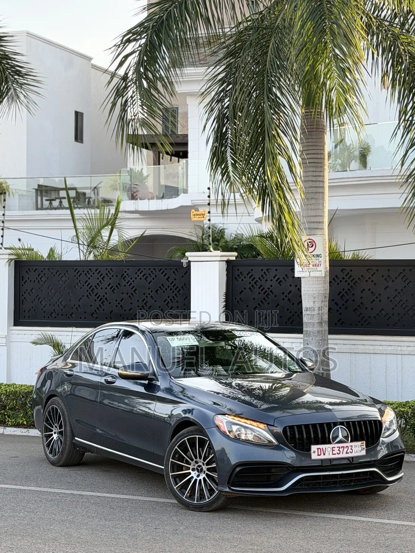 Mercedes-Benz C300 Luxury Sedan RWD (2.0L 4cyl 7A) 2016 Gray