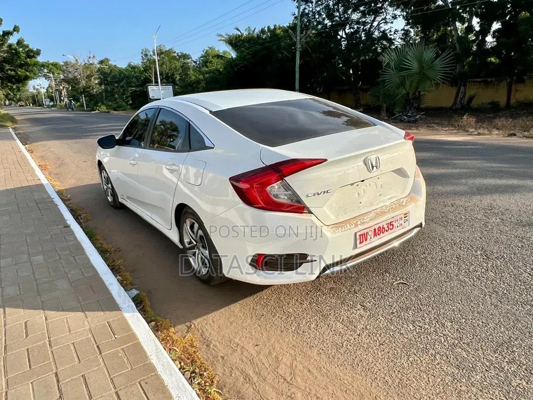 Honda Civic 2018 White