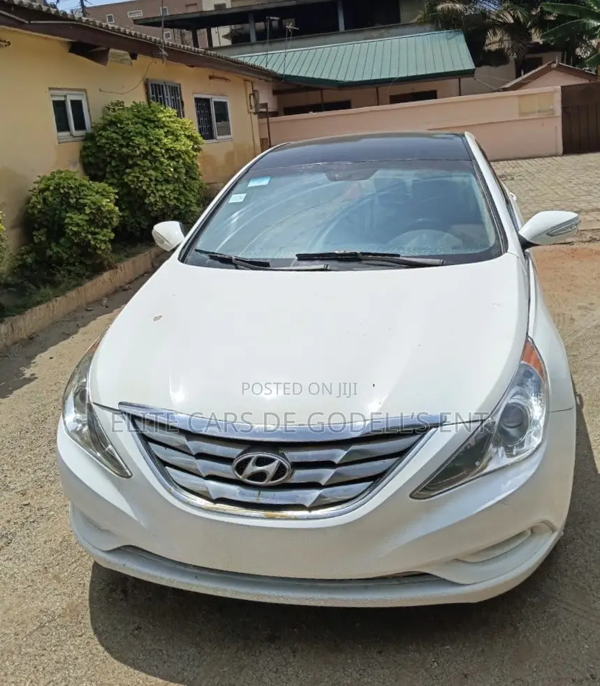 Hyundai Sonata GLS Sedan FWD (2.4L 4cyl 6A) 2013 White