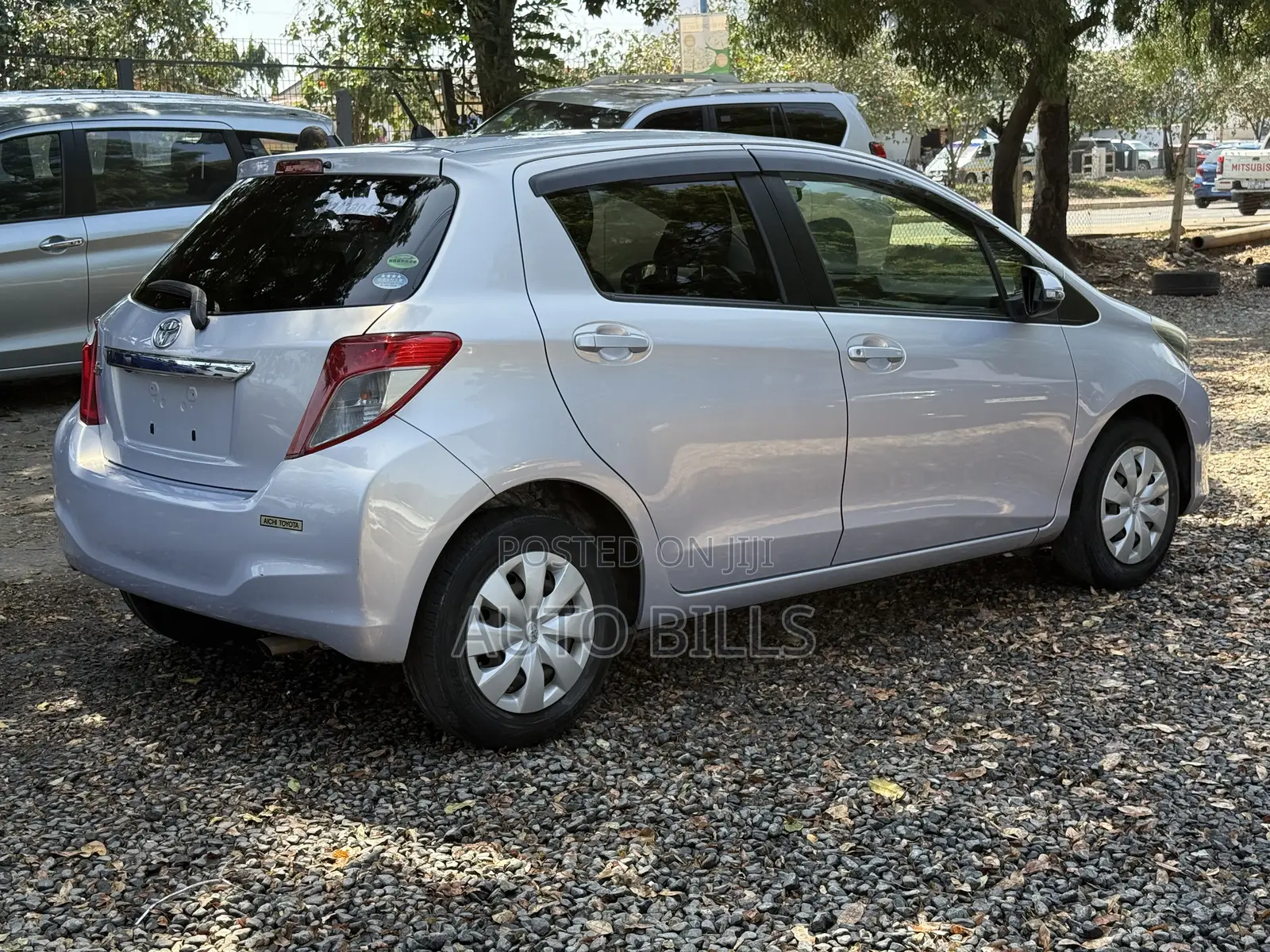 Toyota Vitz 1.5 FWD 5dr 2013 Silver