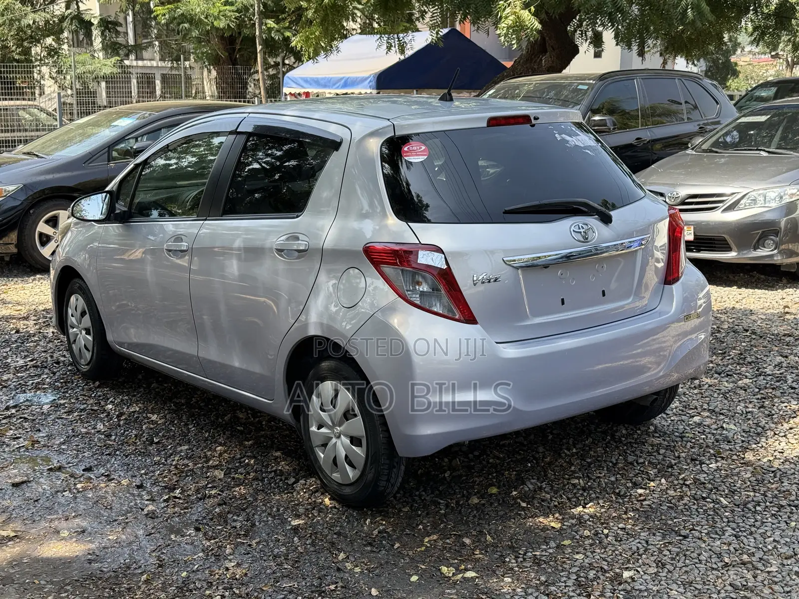 Toyota Vitz 1.5 FWD 5dr 2013 Silver