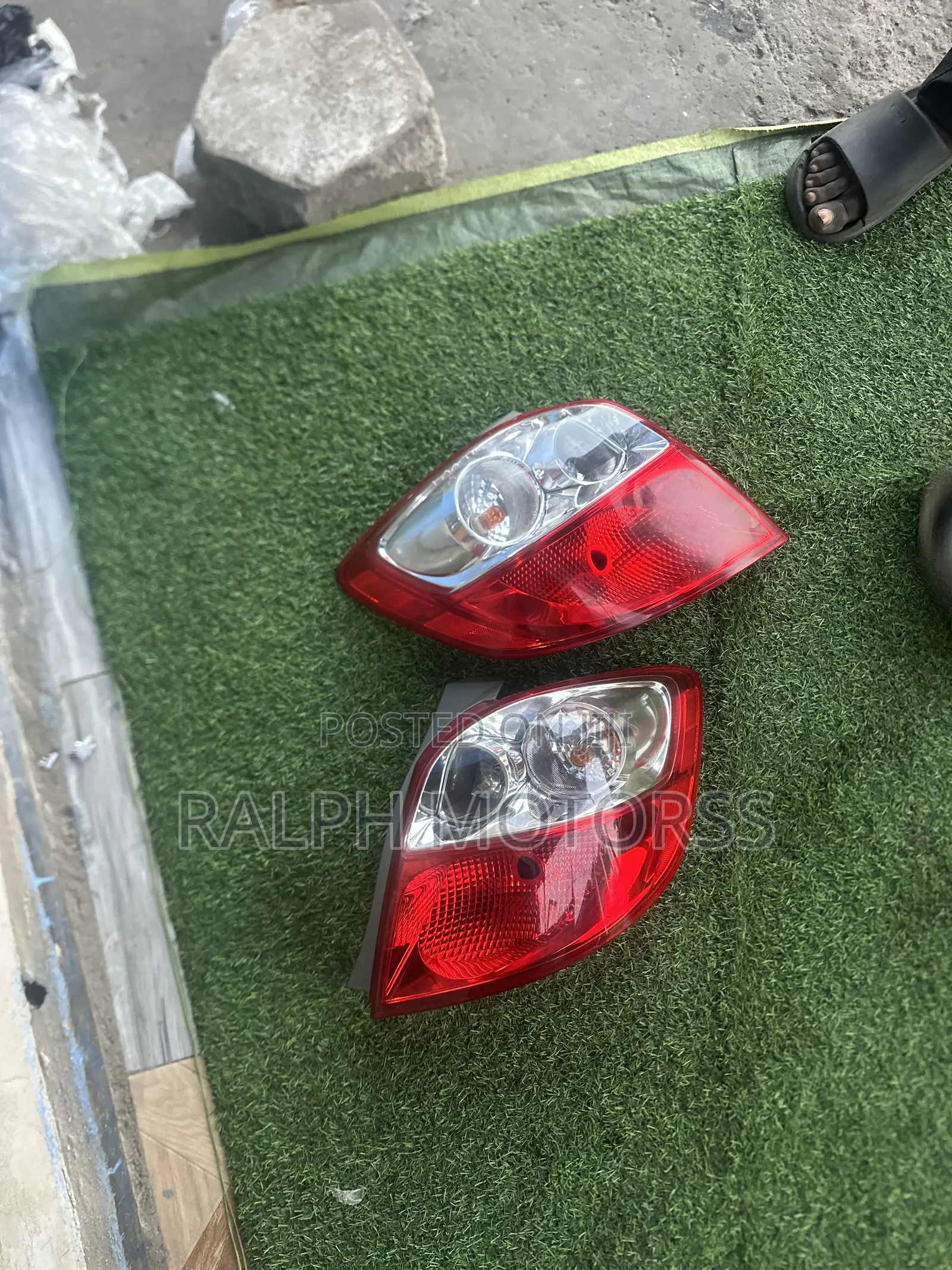 Toyota Matrix 2009 Taillight Pair