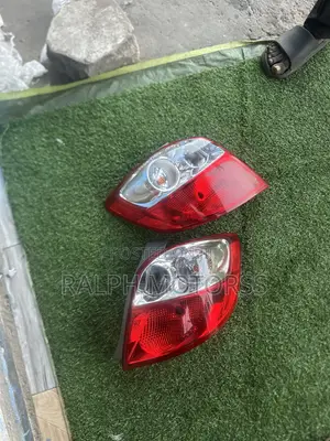 Toyota Matrix 2009 Taillight Pair